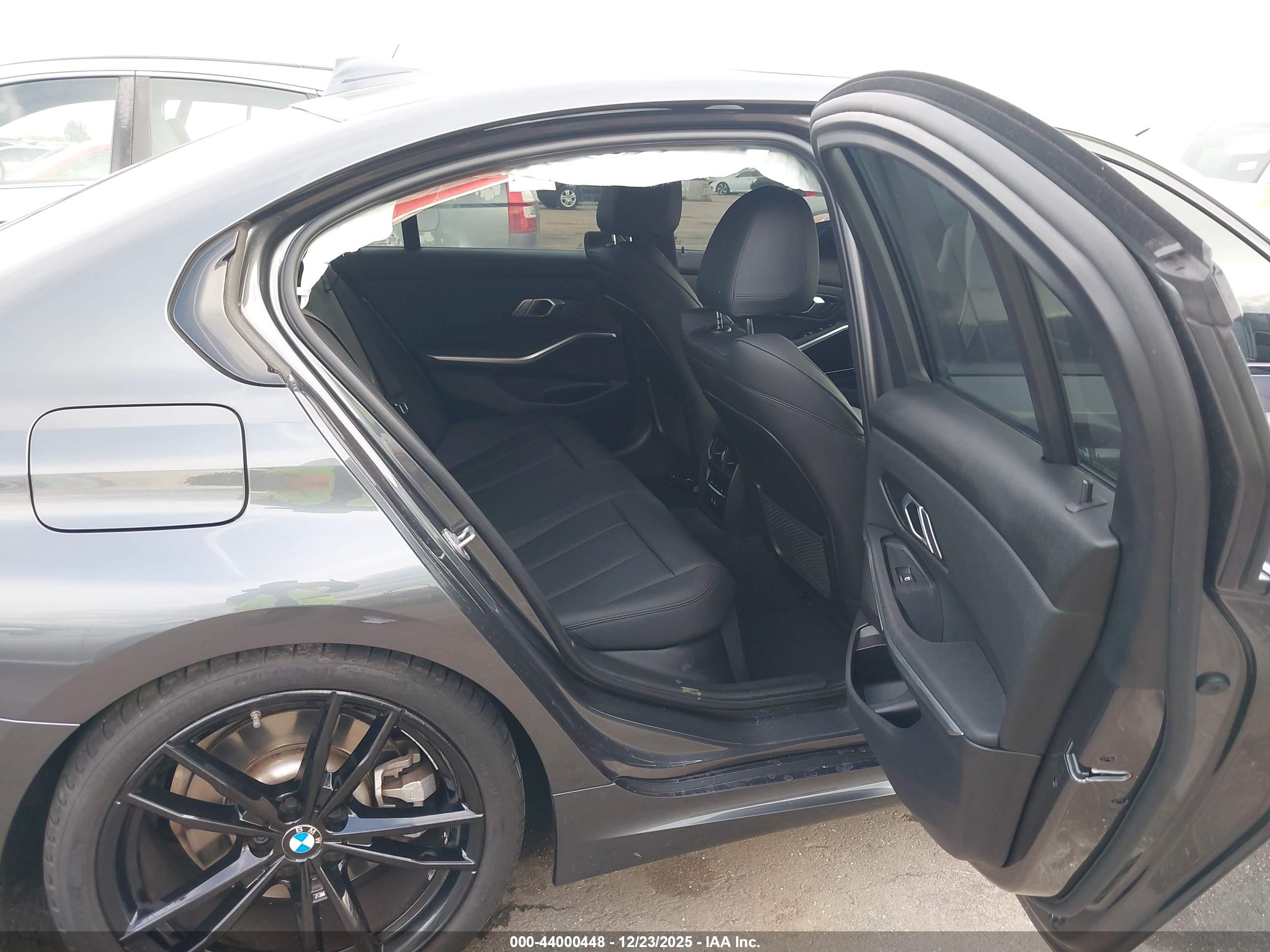 BMW 330I image 8