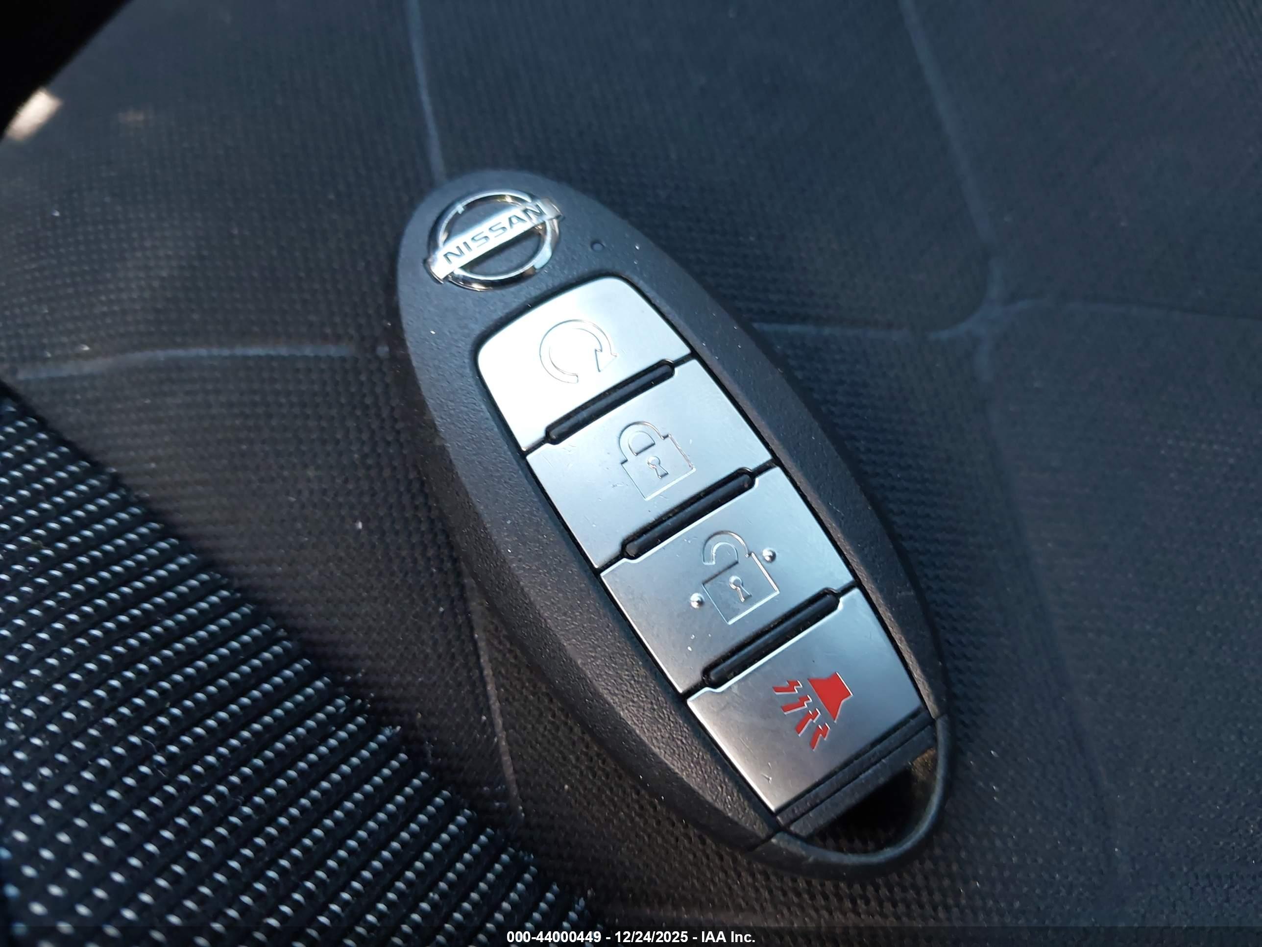 NISSAN KICKS image 11
