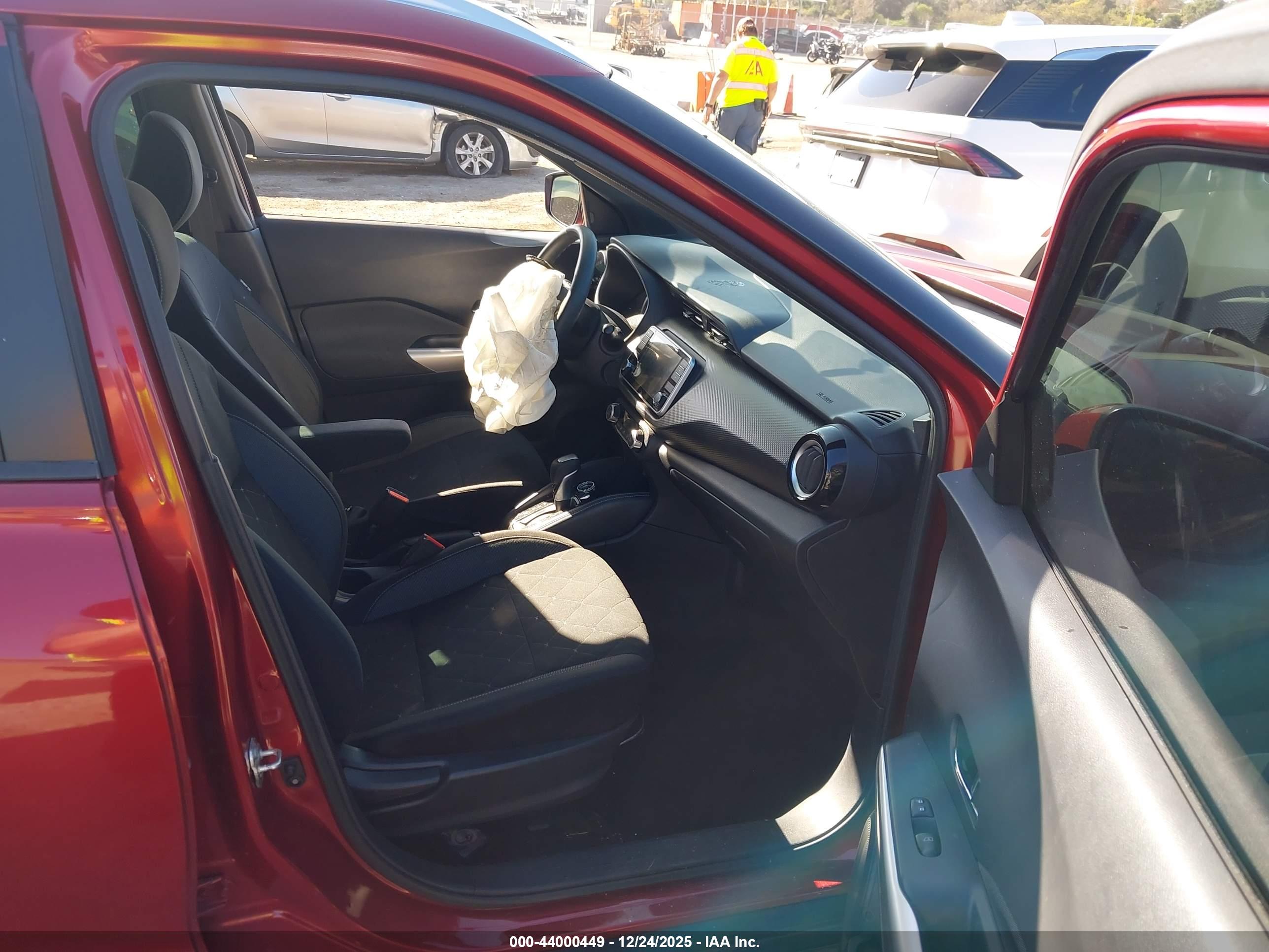 NISSAN KICKS image 5