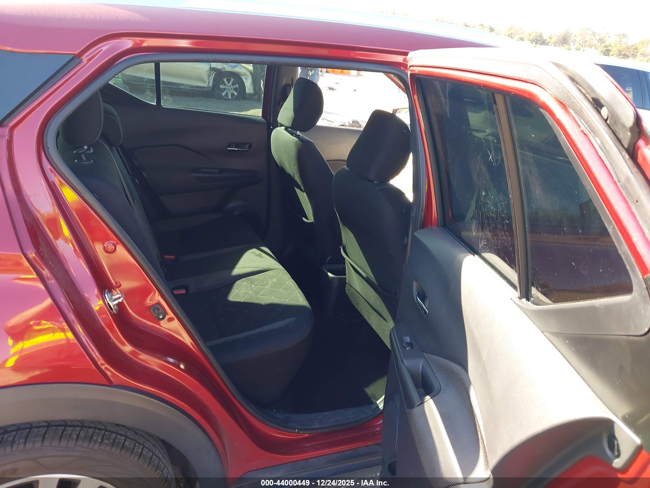 NISSAN KICKS image 8