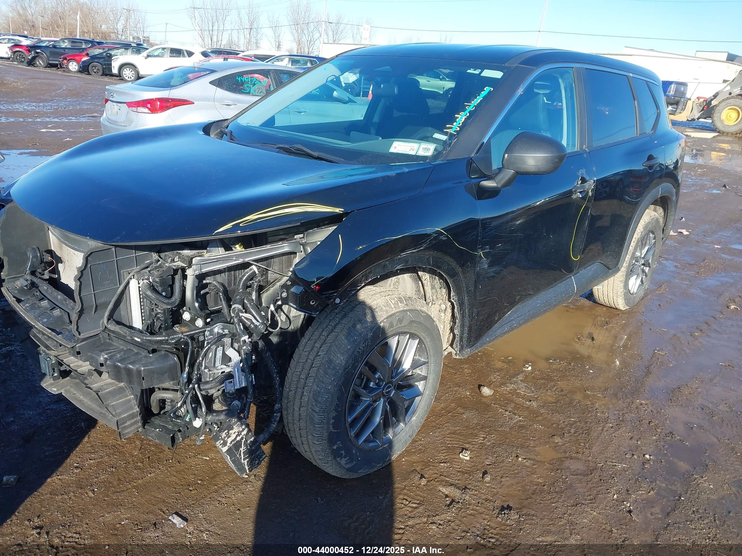 NISSAN ROGUE image 2