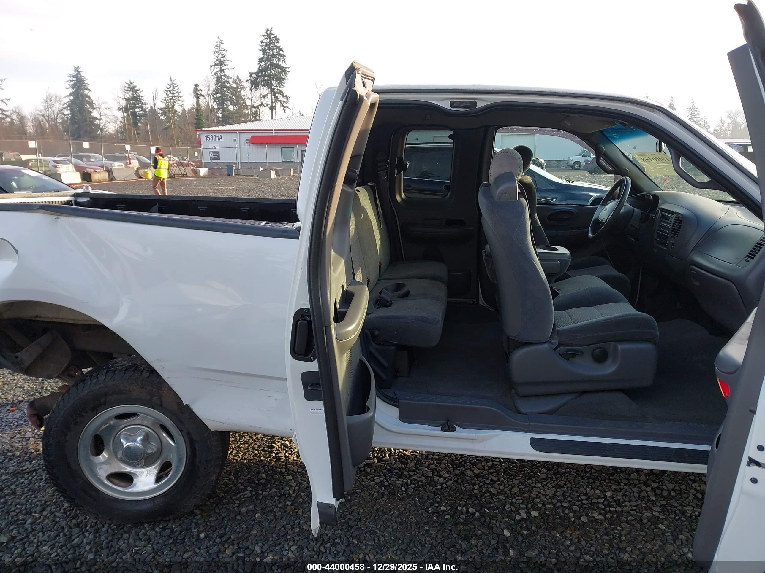 FORD F-150 image 8