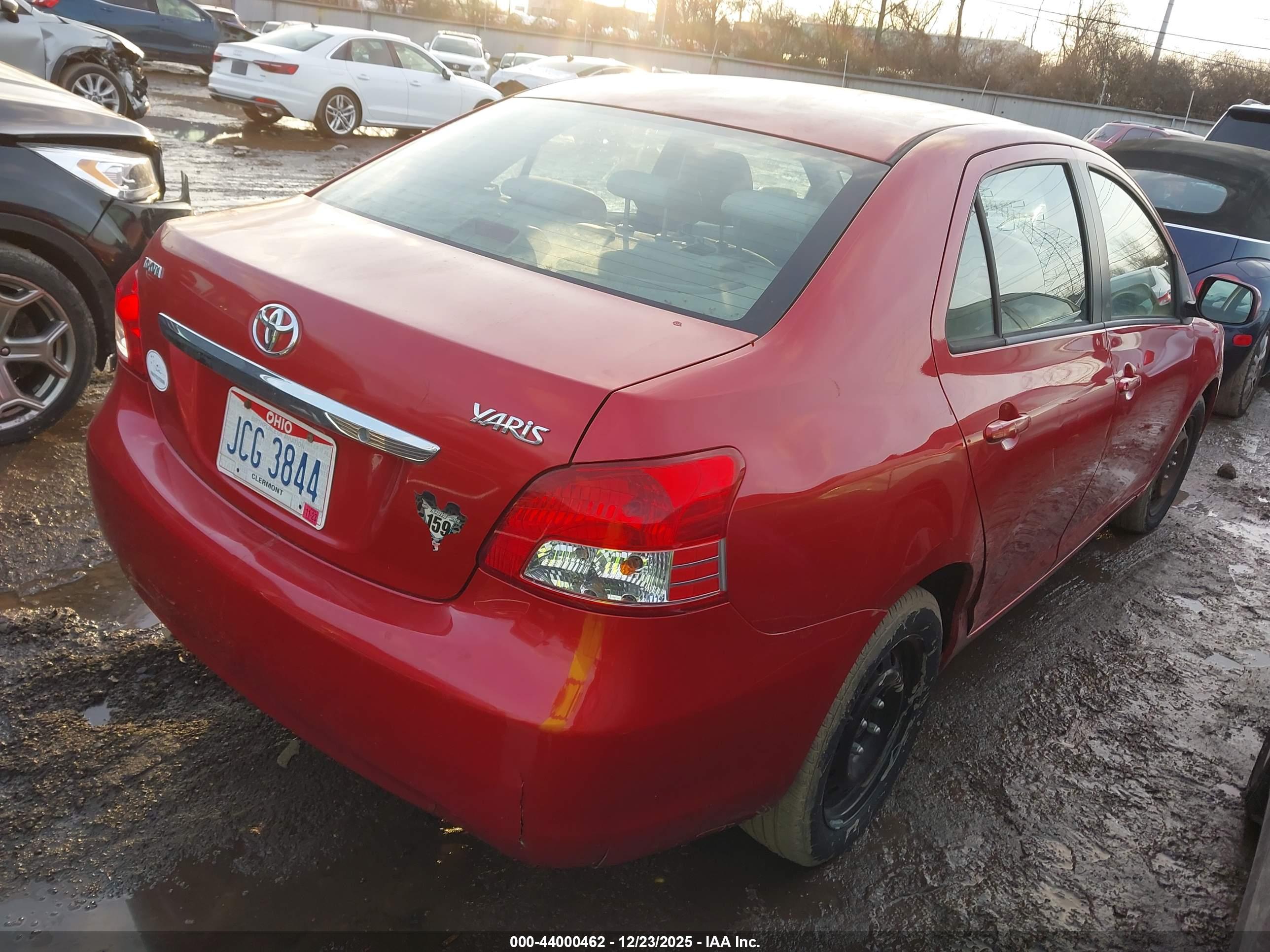 TOYOTA YARIS image 4