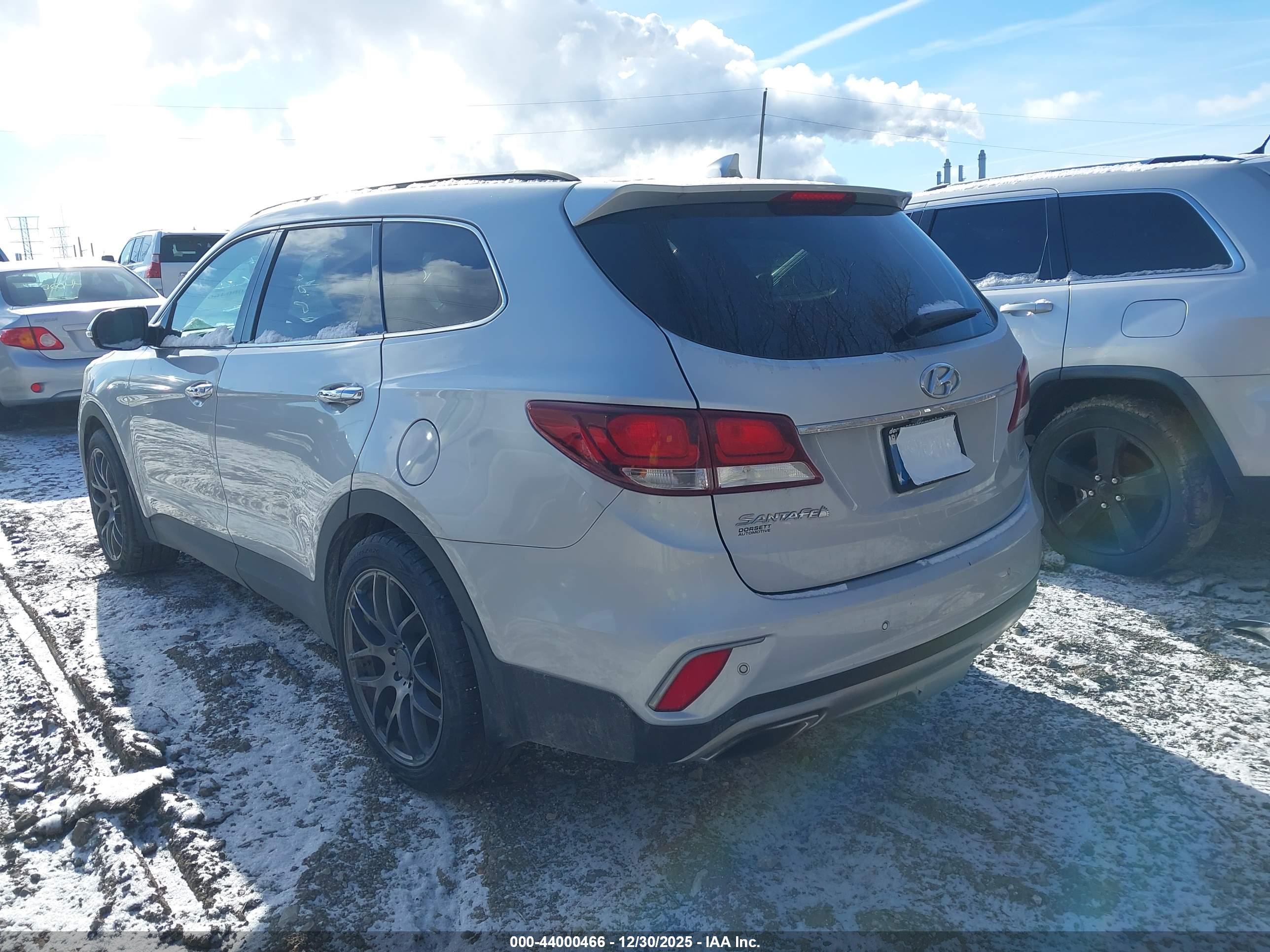 HYUNDAI SANTA image 3