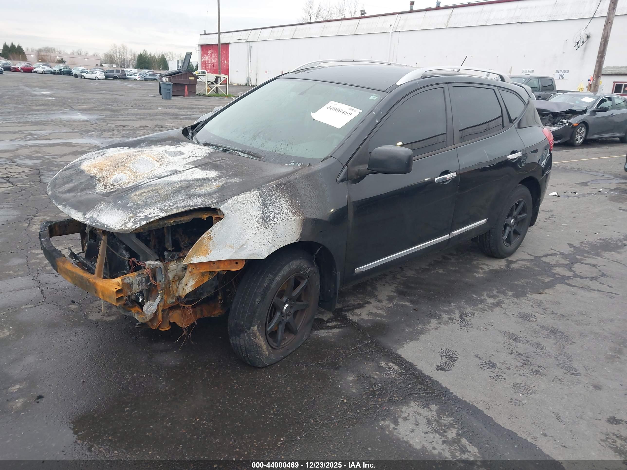 NISSAN ROGUE image 2