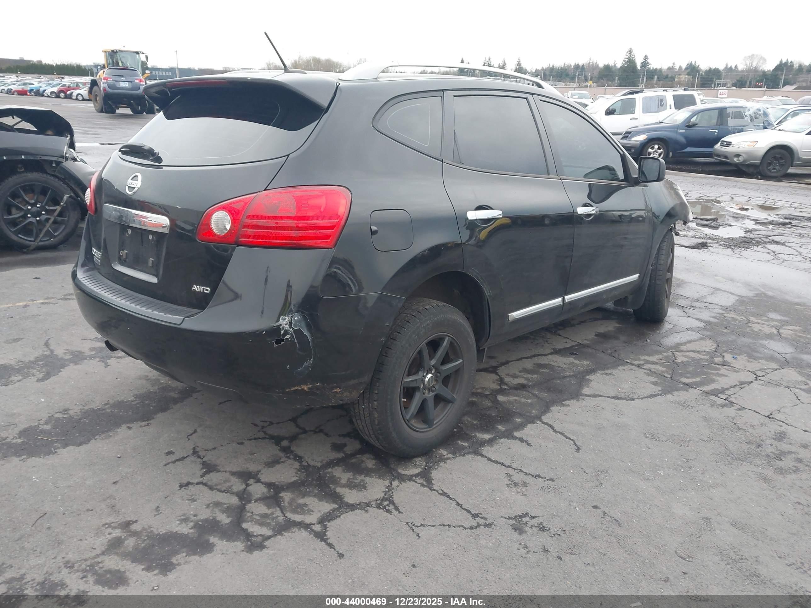 NISSAN ROGUE image 4