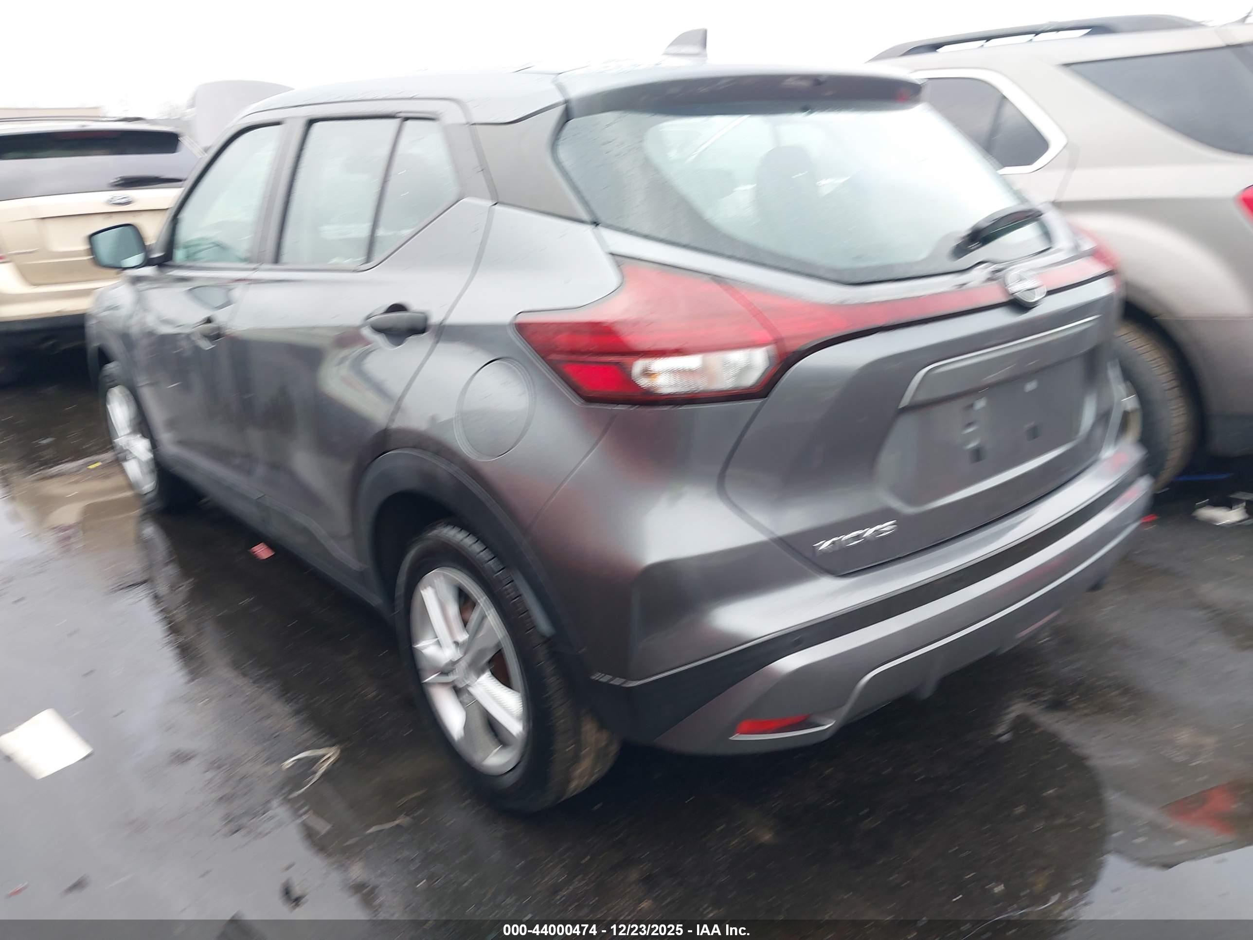 NISSAN KICKS image 3