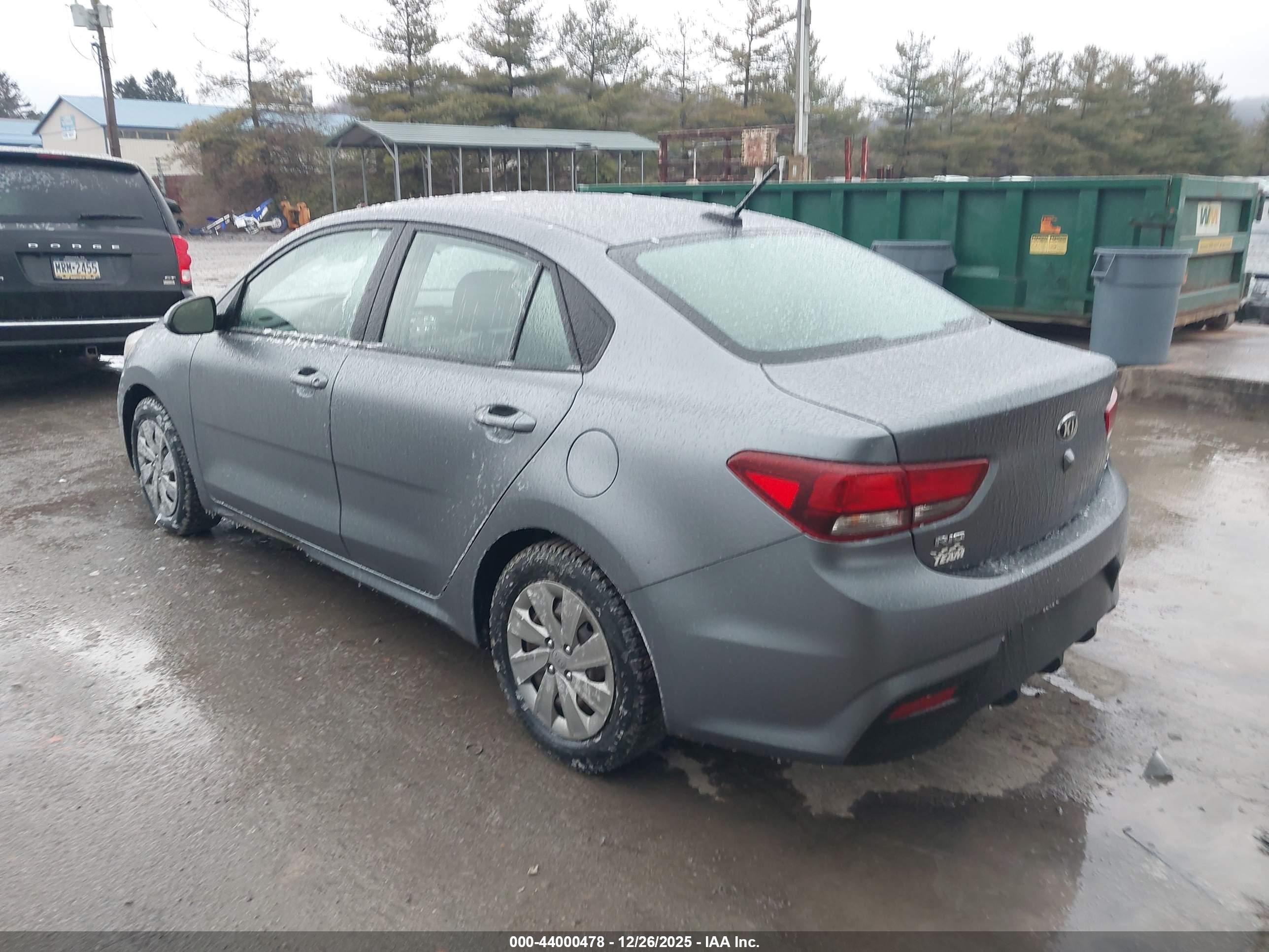 KIA RIO image 3