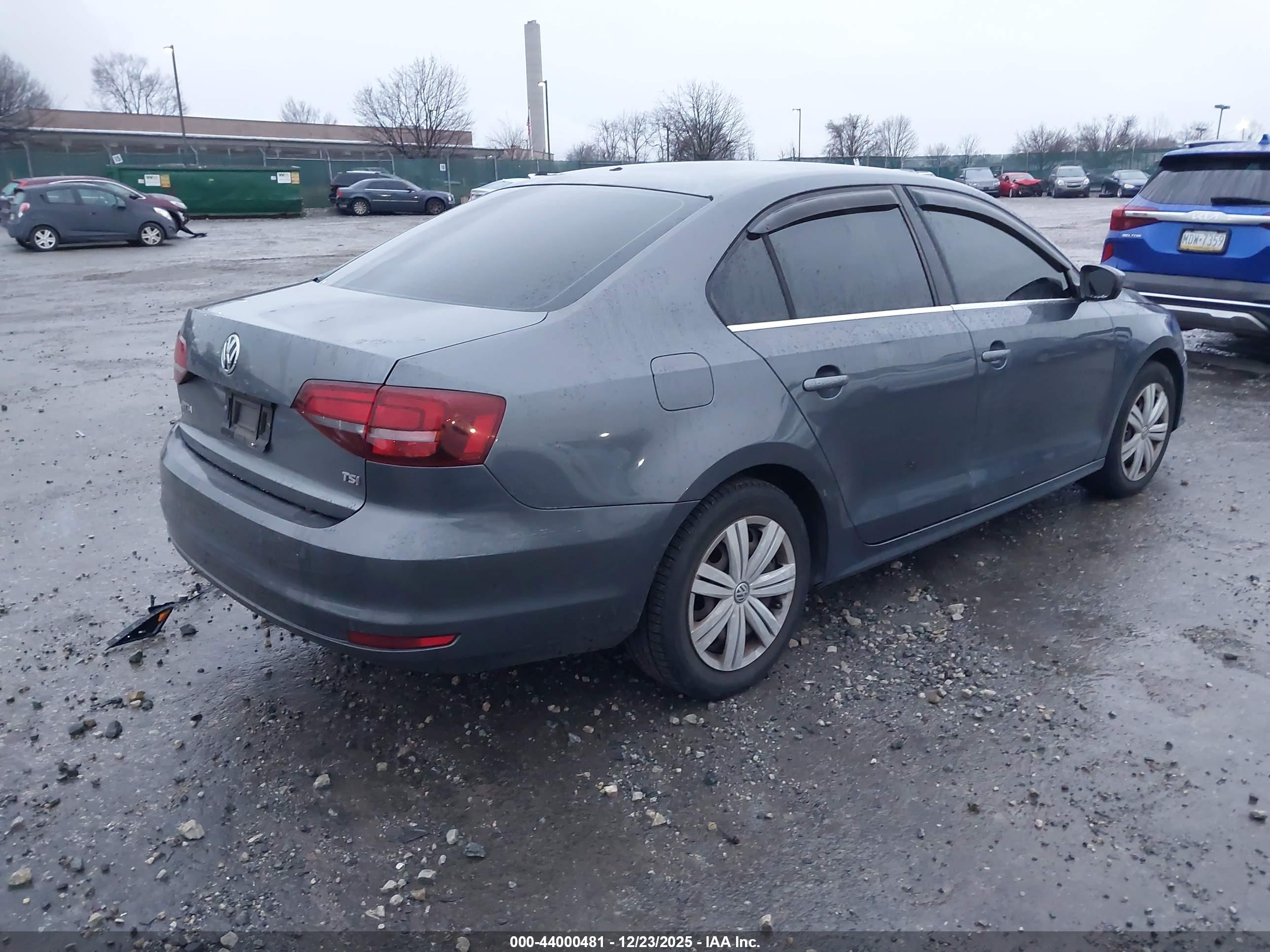 VOLKSWAGEN JETTA image 4