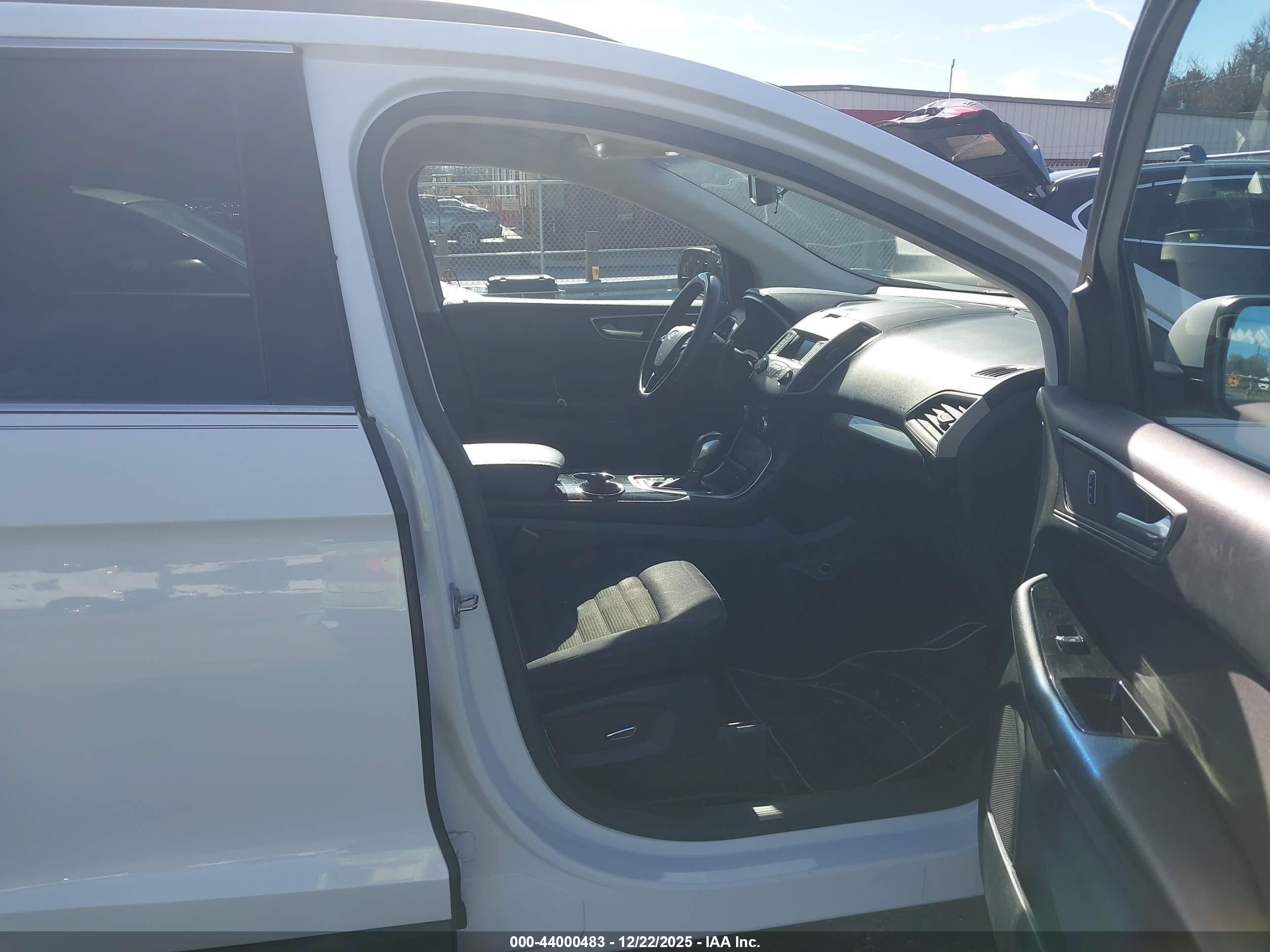 FORD EDGE image 5