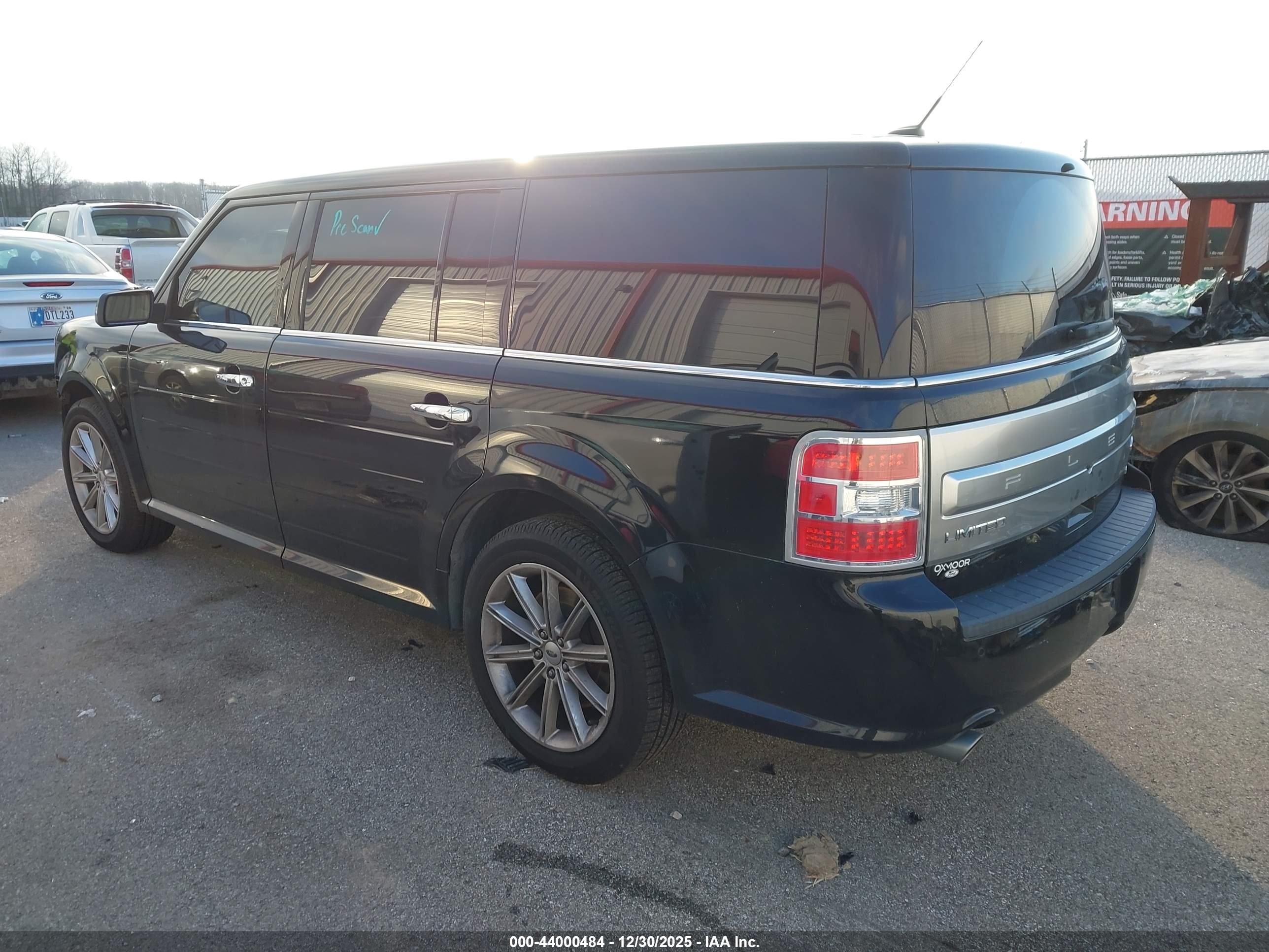 FORD FLEX image 3