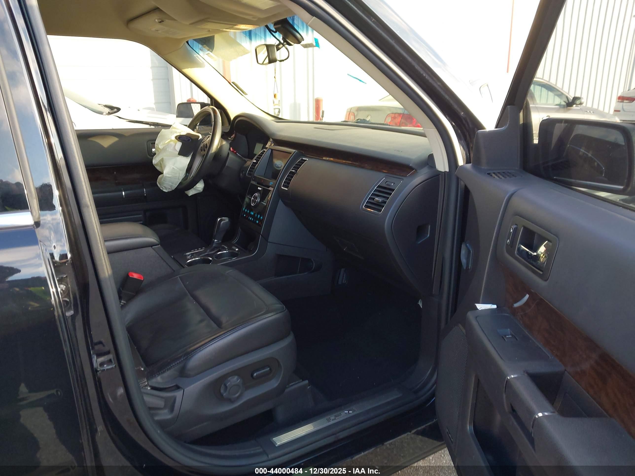FORD FLEX image 5