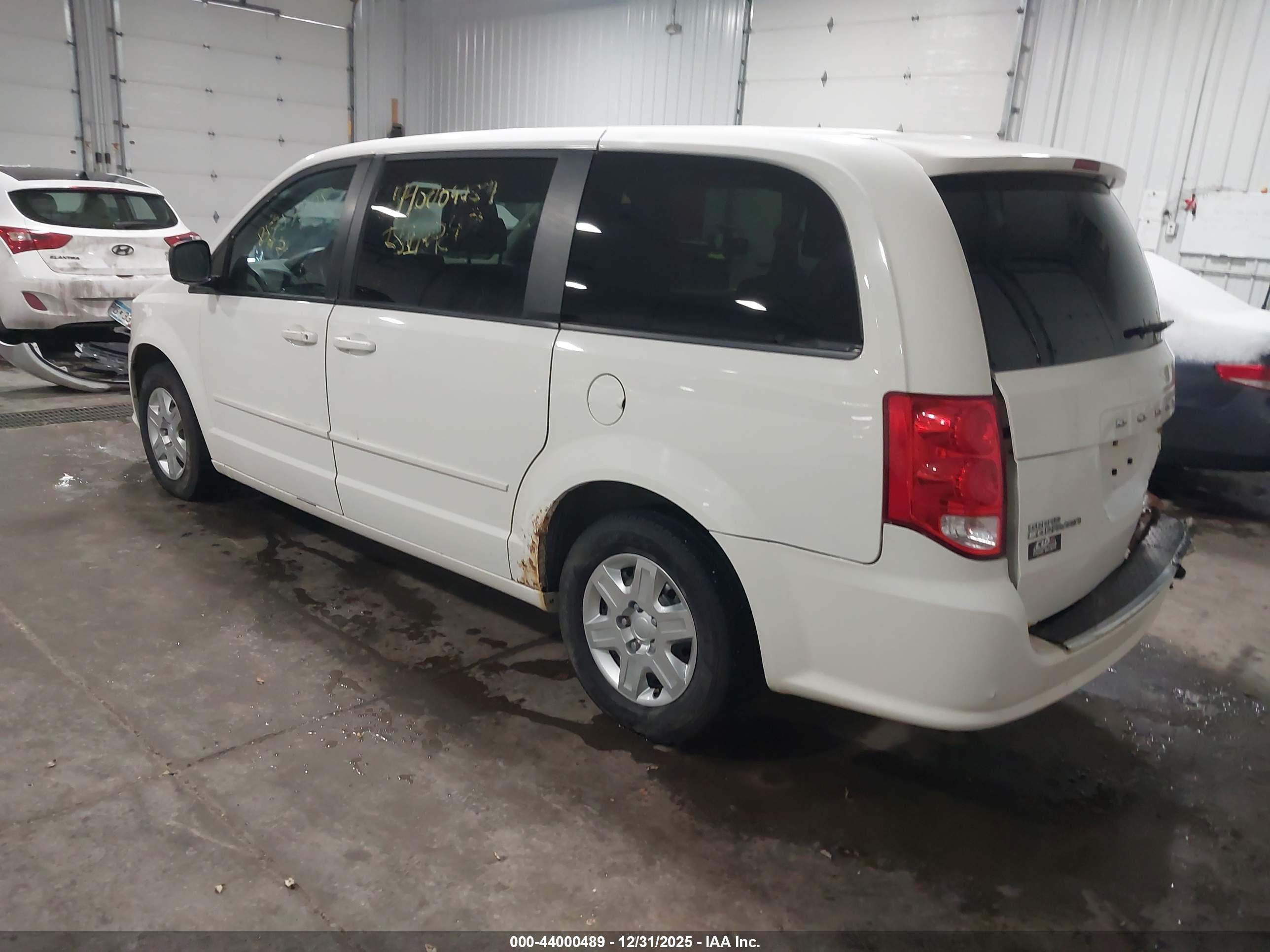 DODGE GRAND image 3