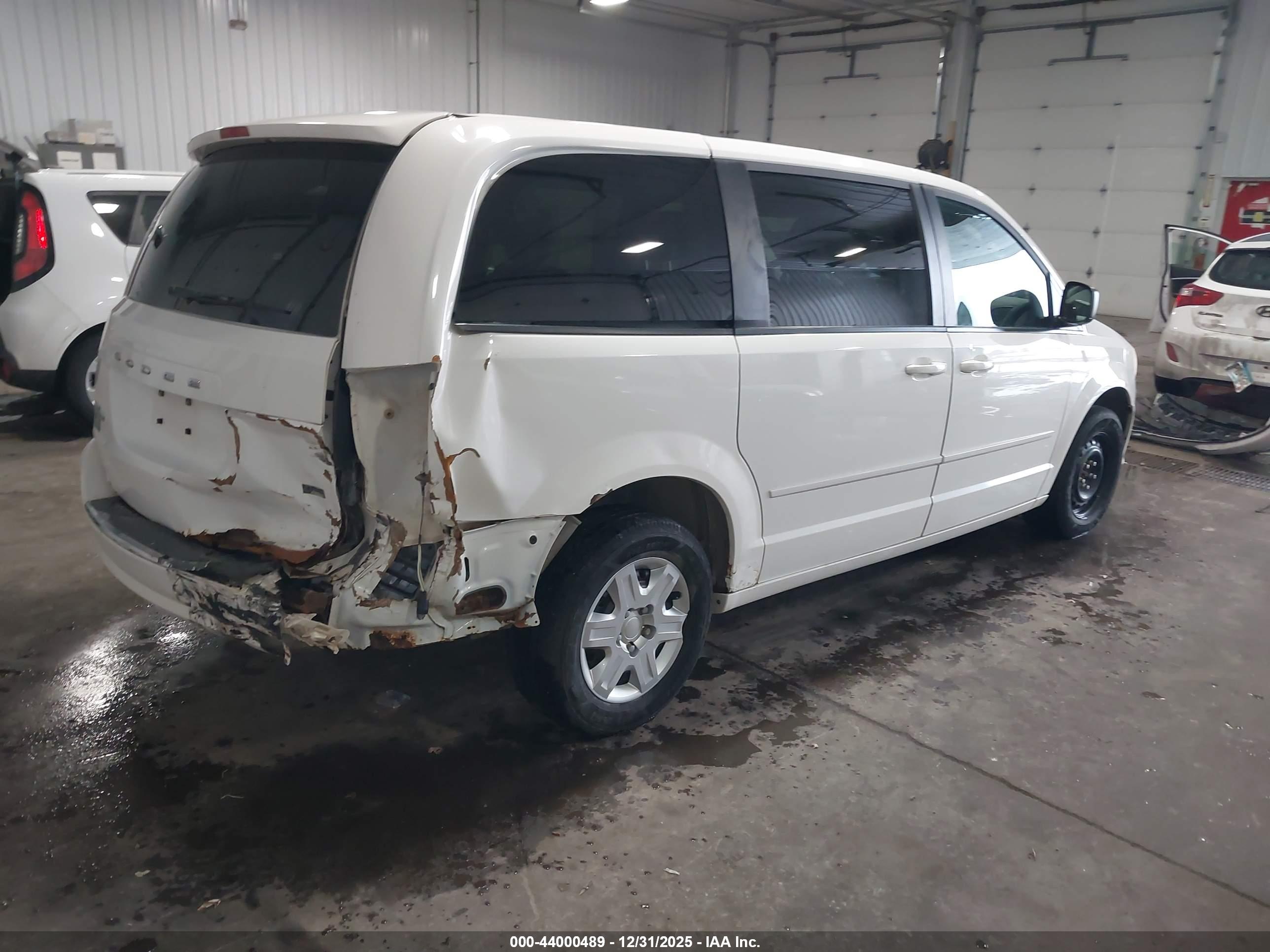 DODGE GRAND image 4