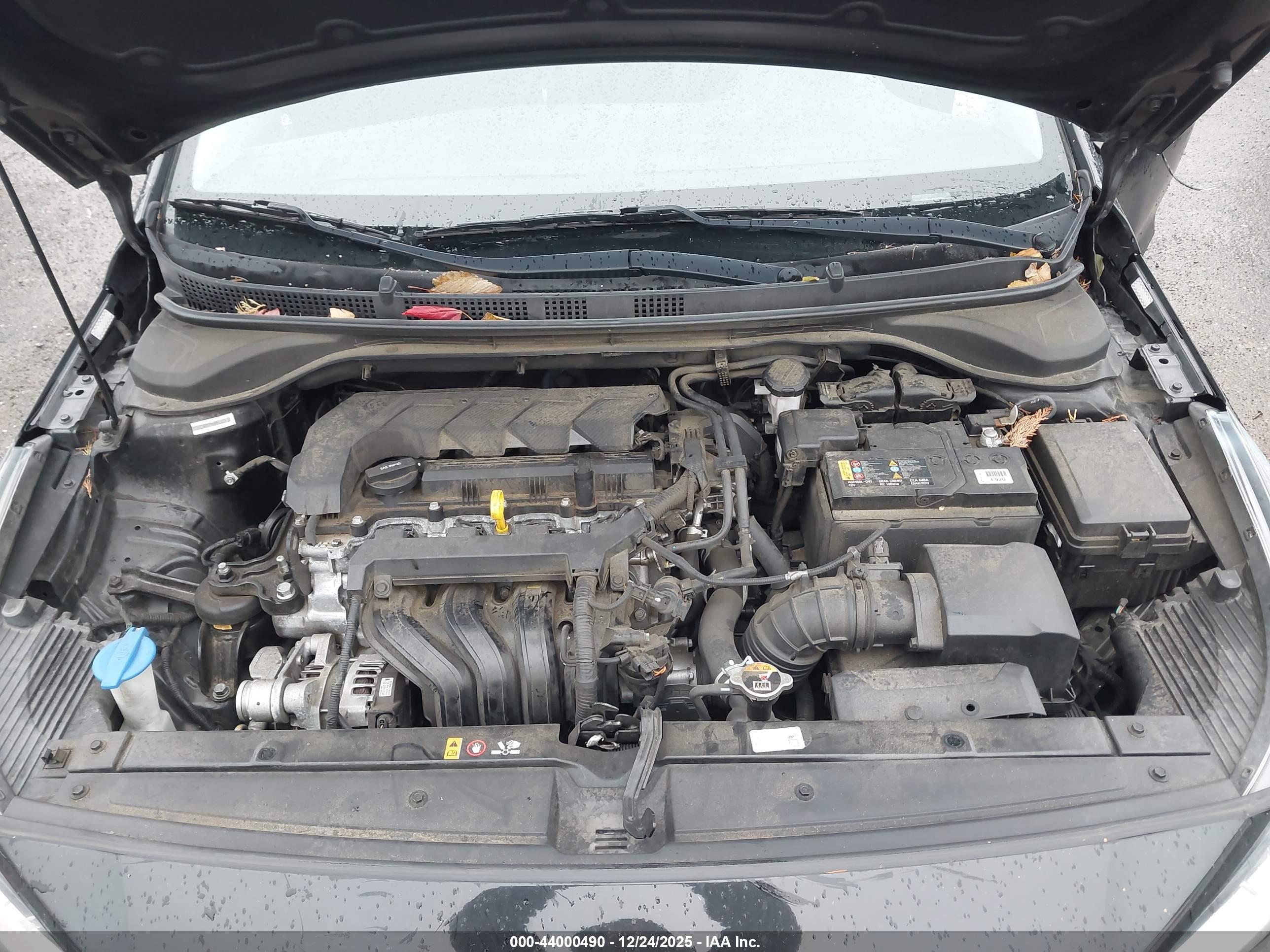 HYUNDAI ACCENT image 10