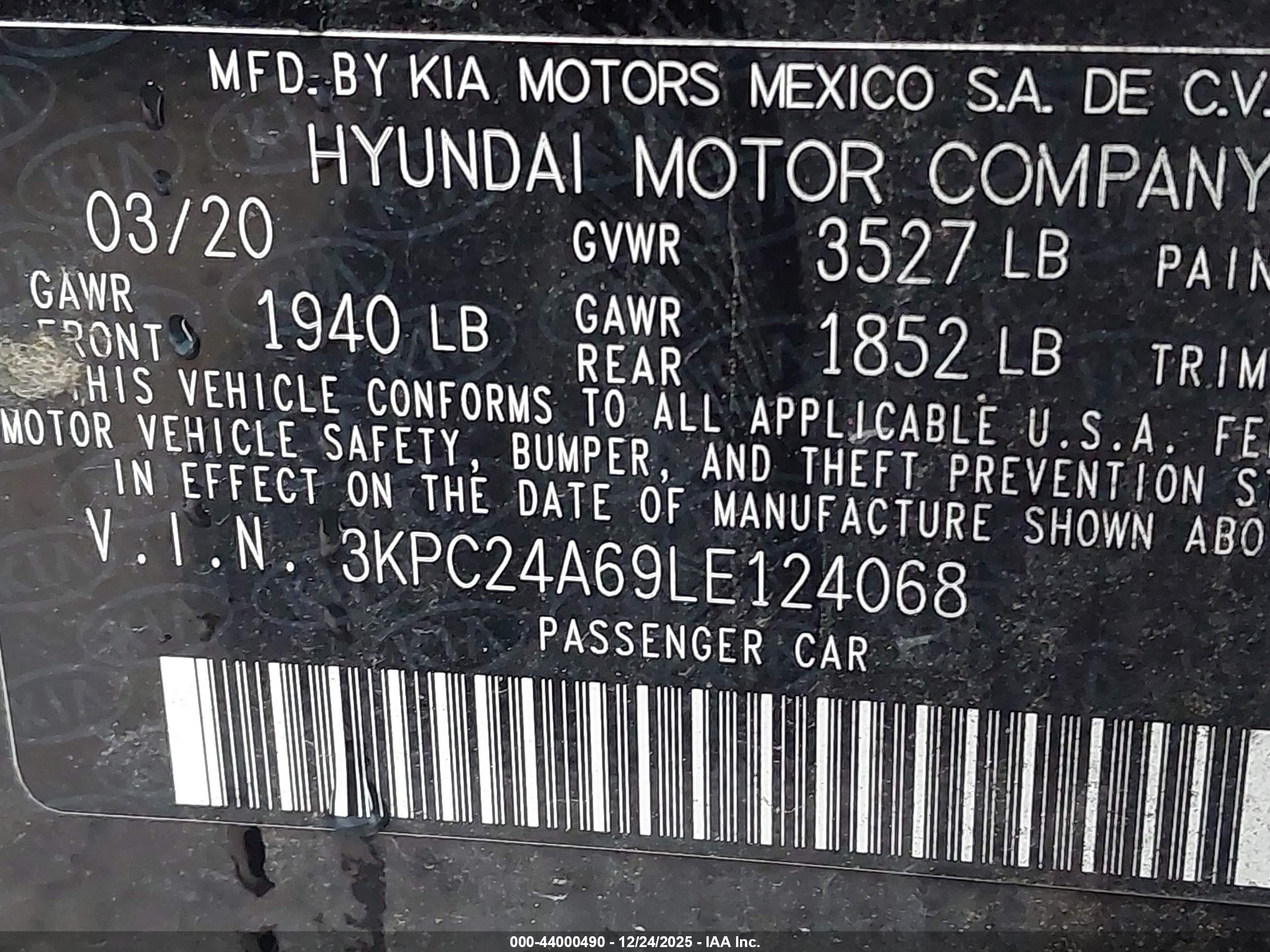 HYUNDAI ACCENT image 9