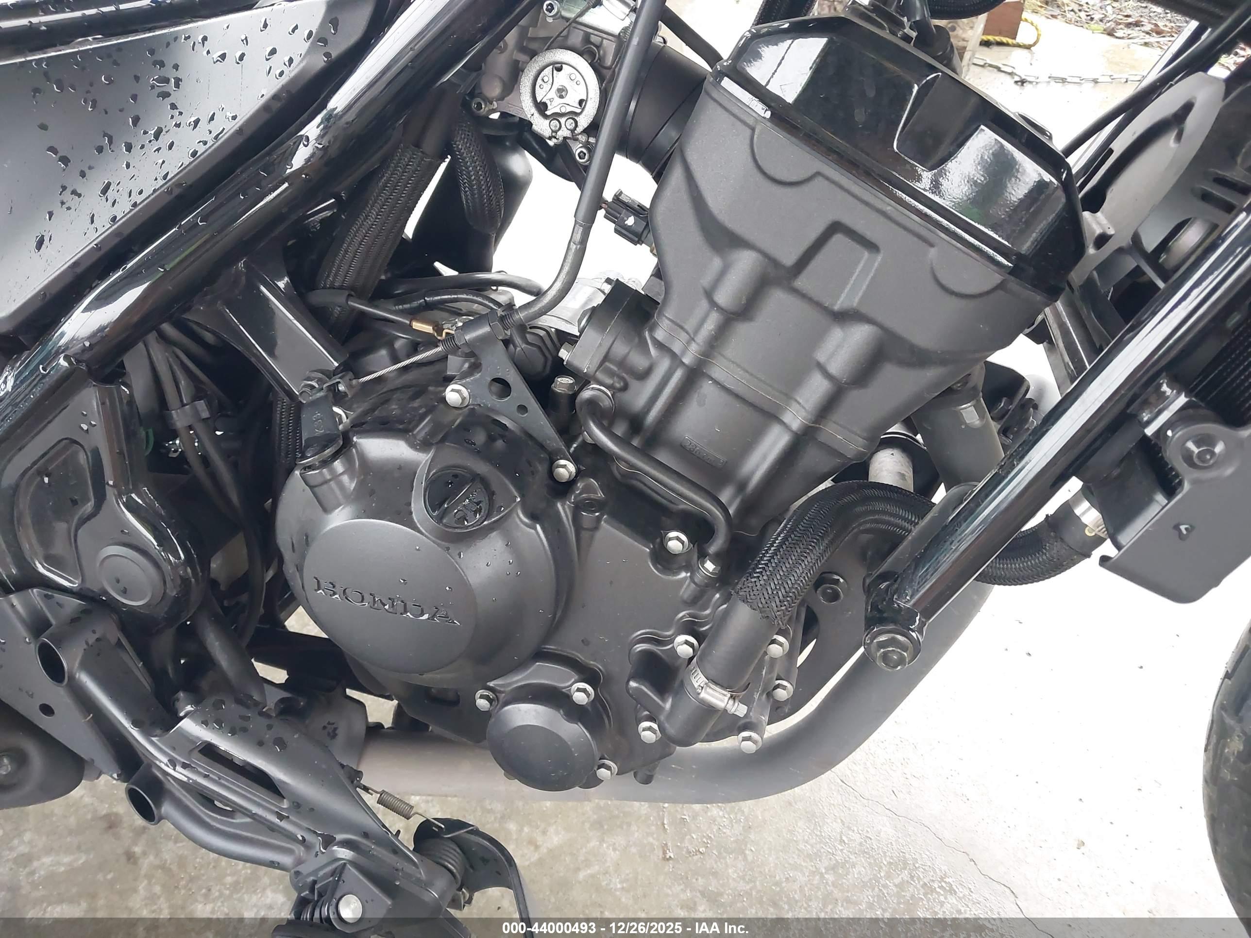 HONDA CMX300 image 8