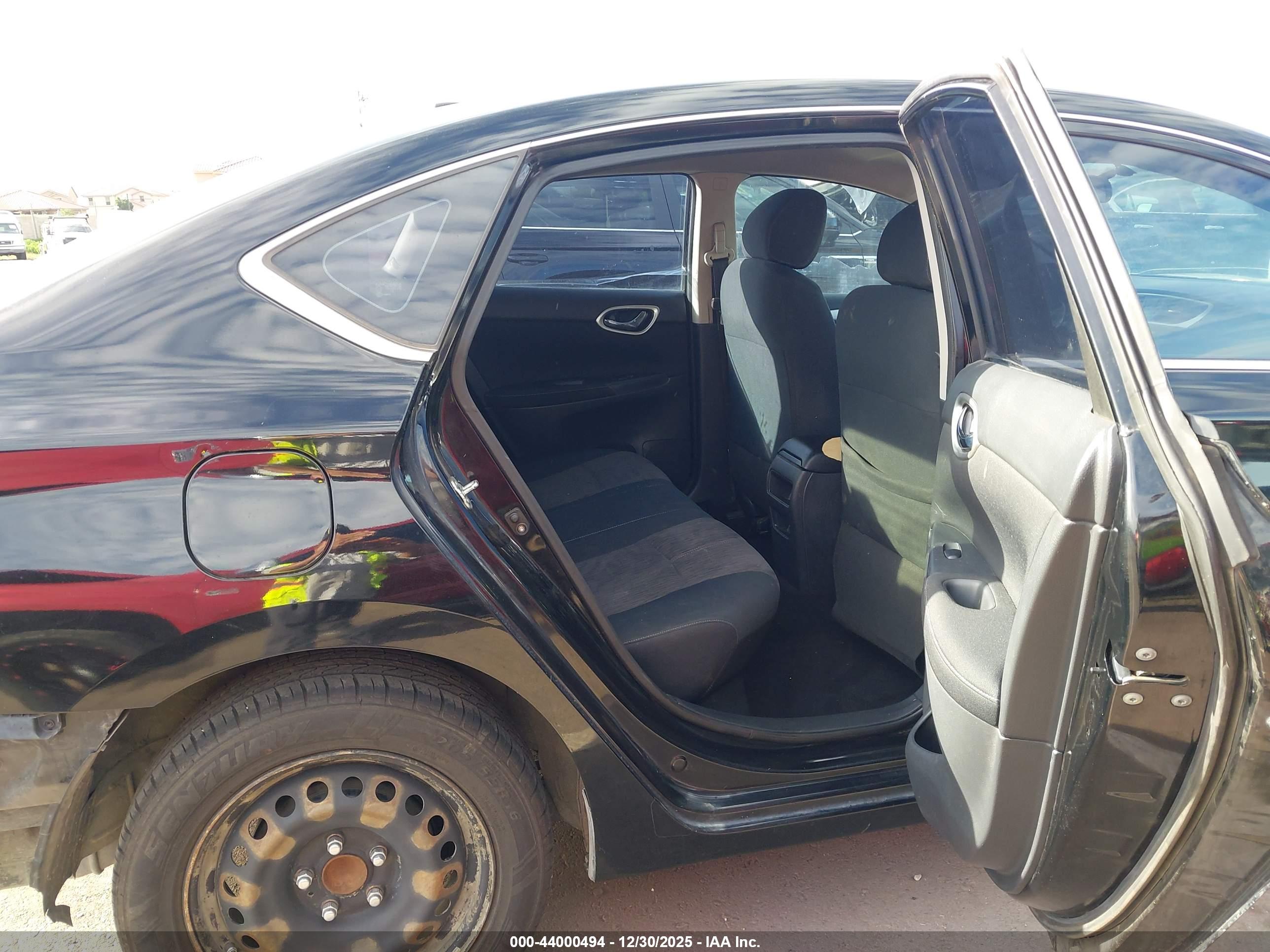 NISSAN SENTRA image 8