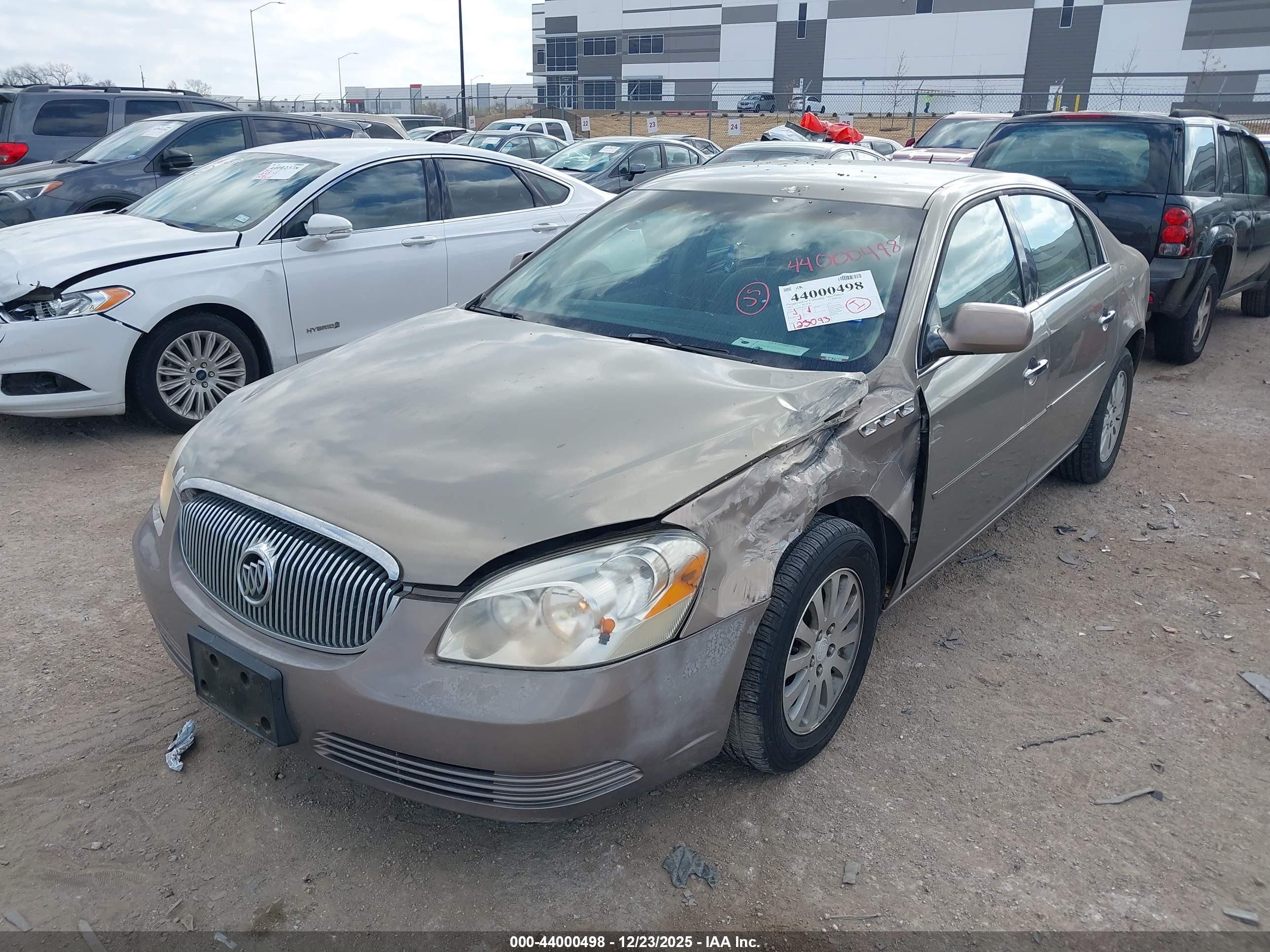 BUICK LUCERNE image 2