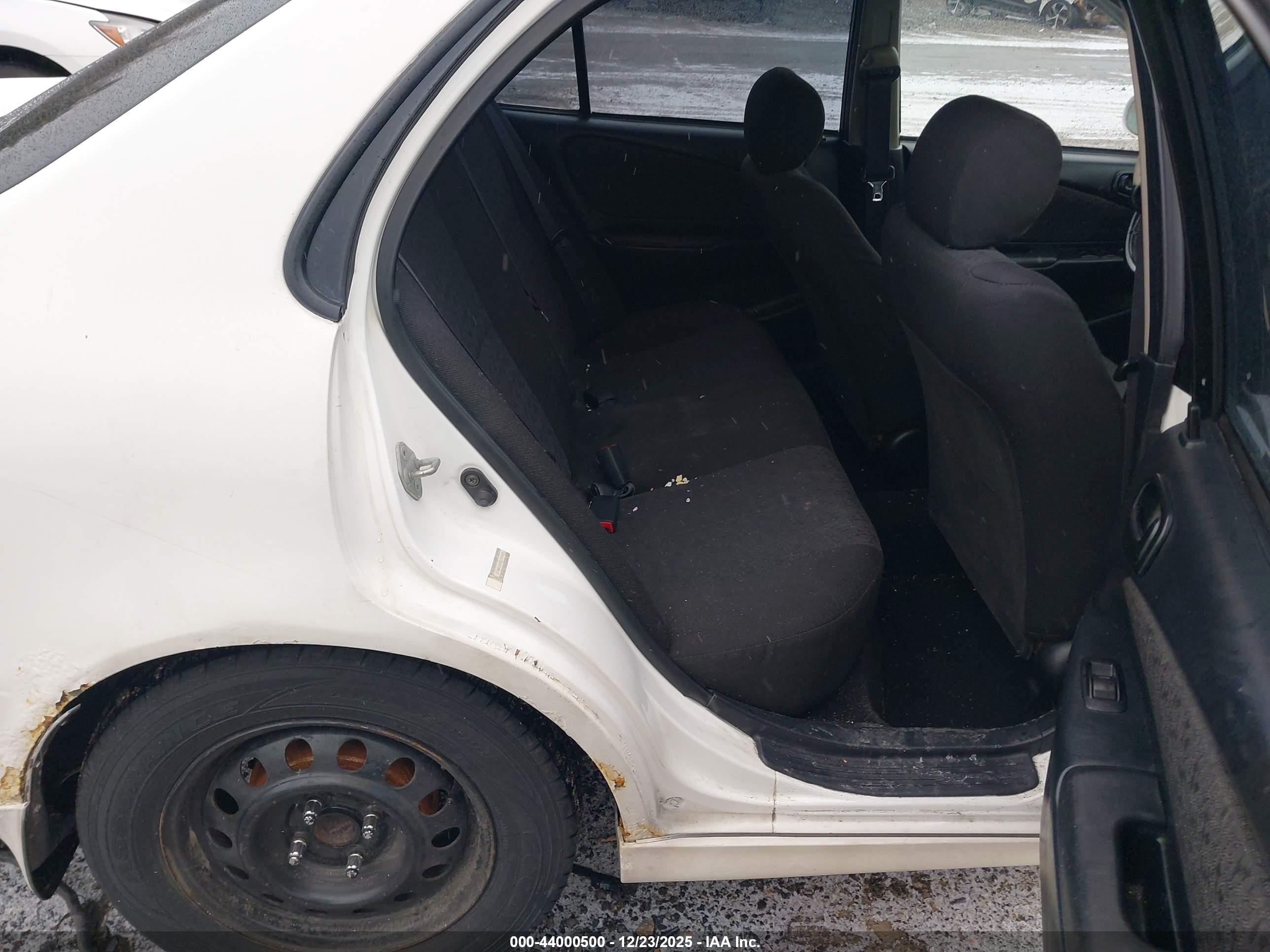 TOYOTA COROLLA image 8