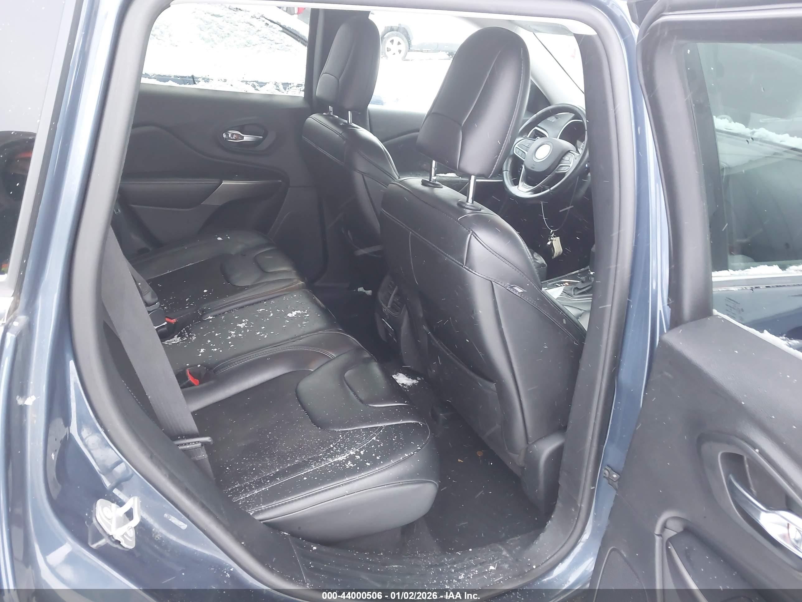 JEEP CHEROKEE image 8