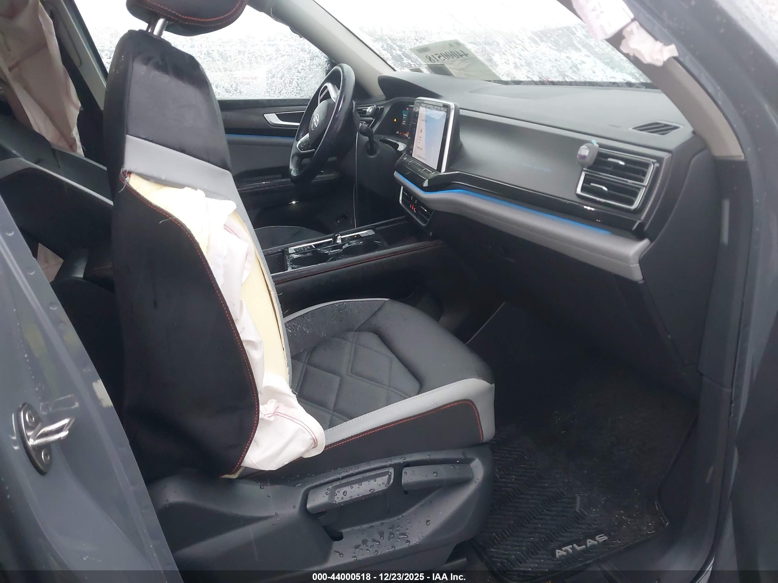 VOLKSWAGEN ATLAS image 5