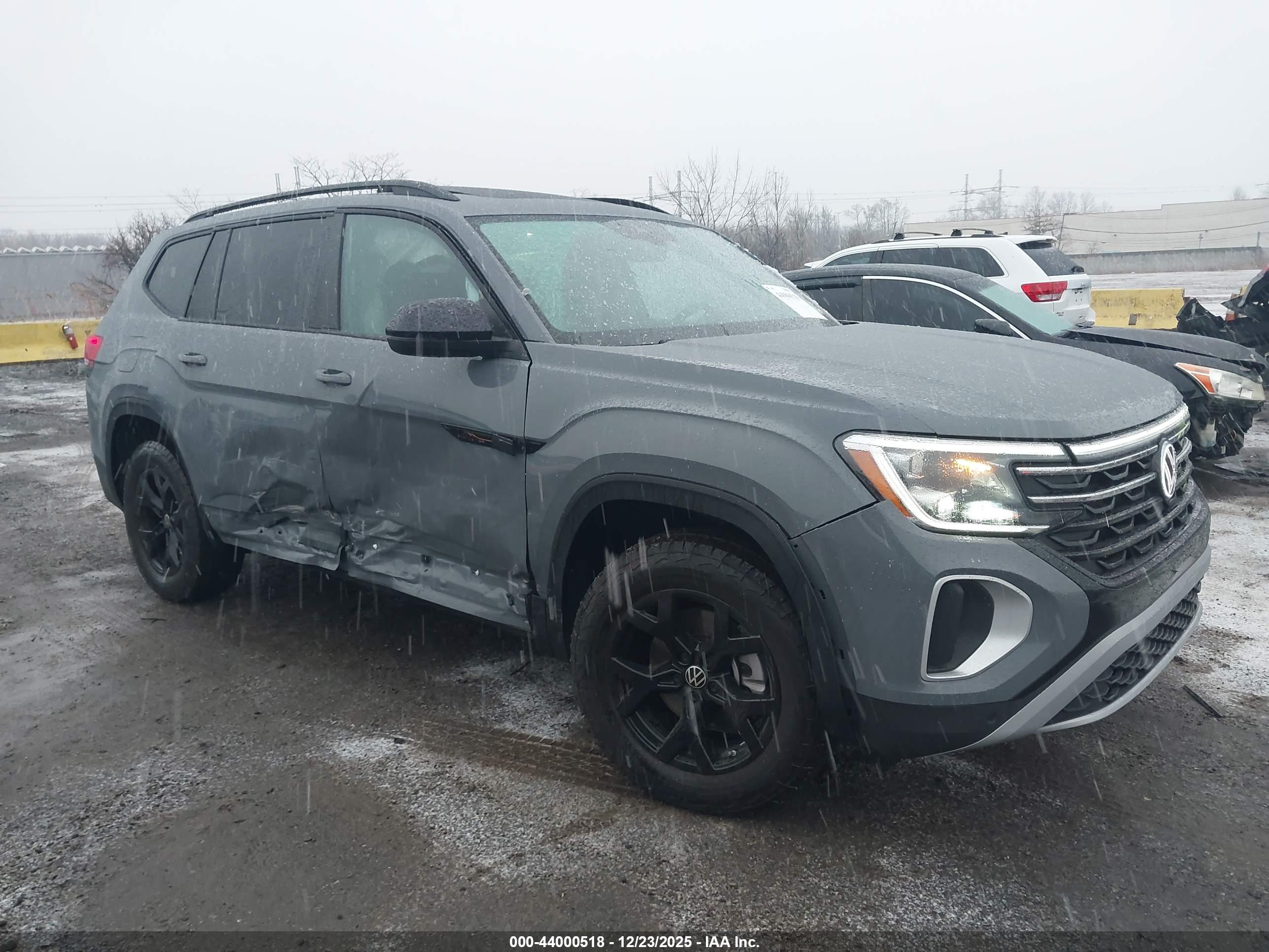 VOLKSWAGEN ATLAS image 6