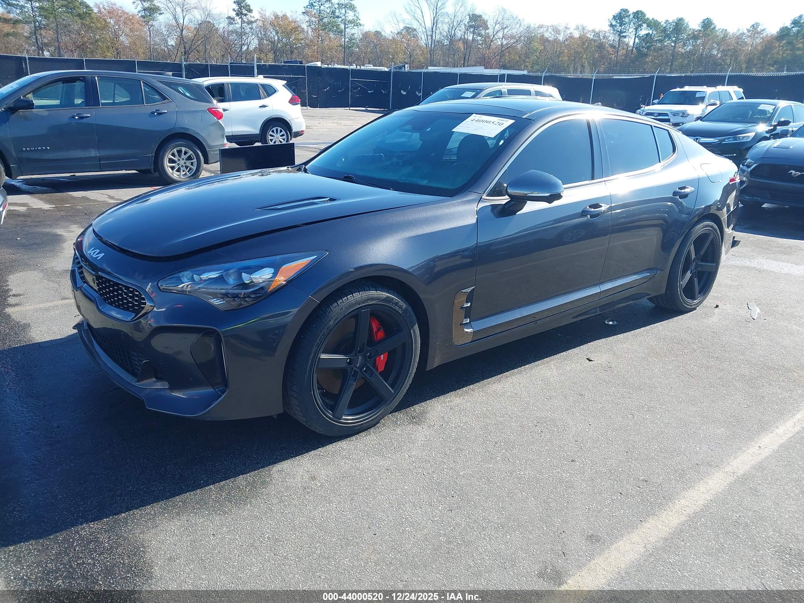 KIA STINGER image 2