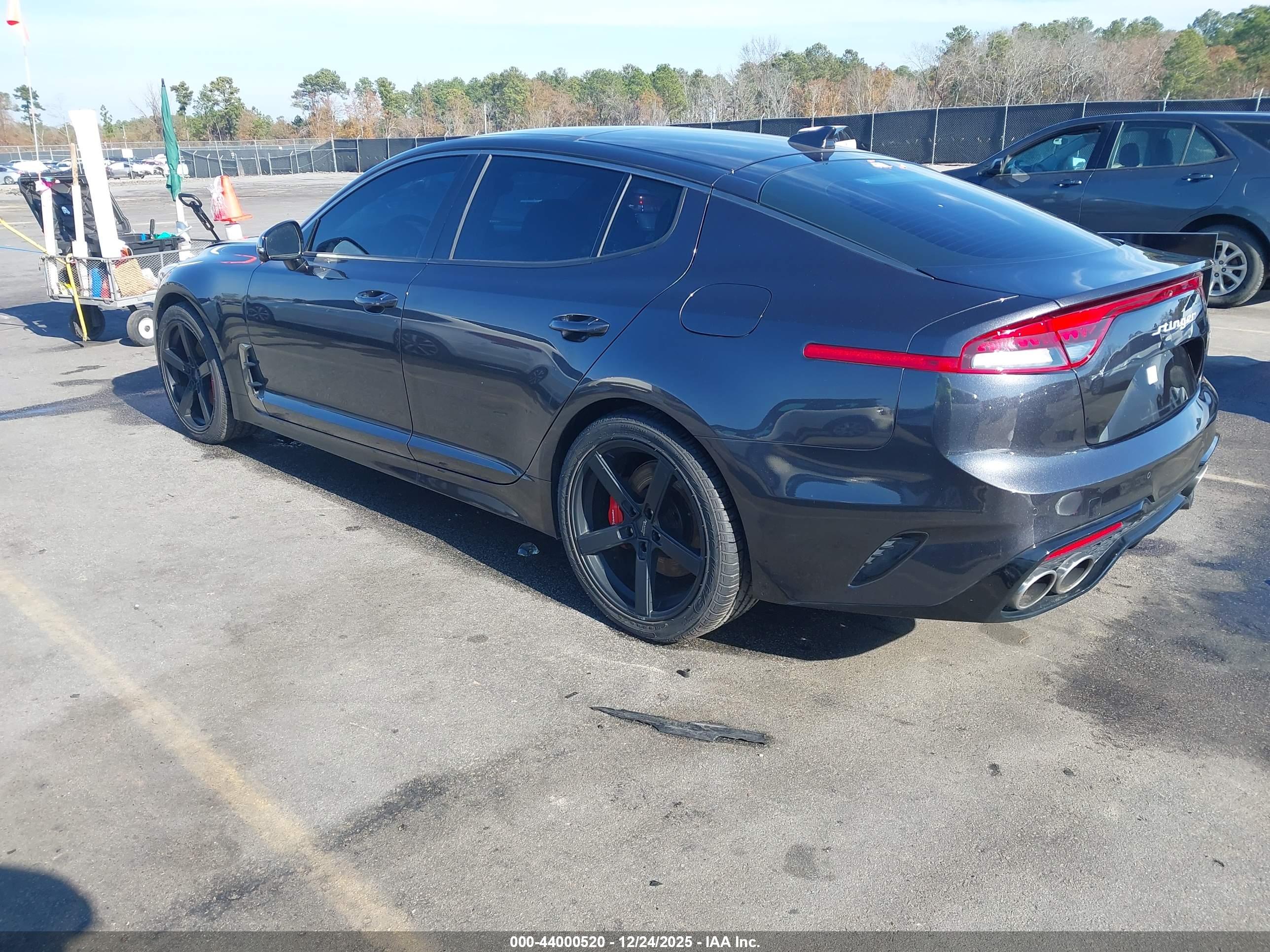 KIA STINGER image 3