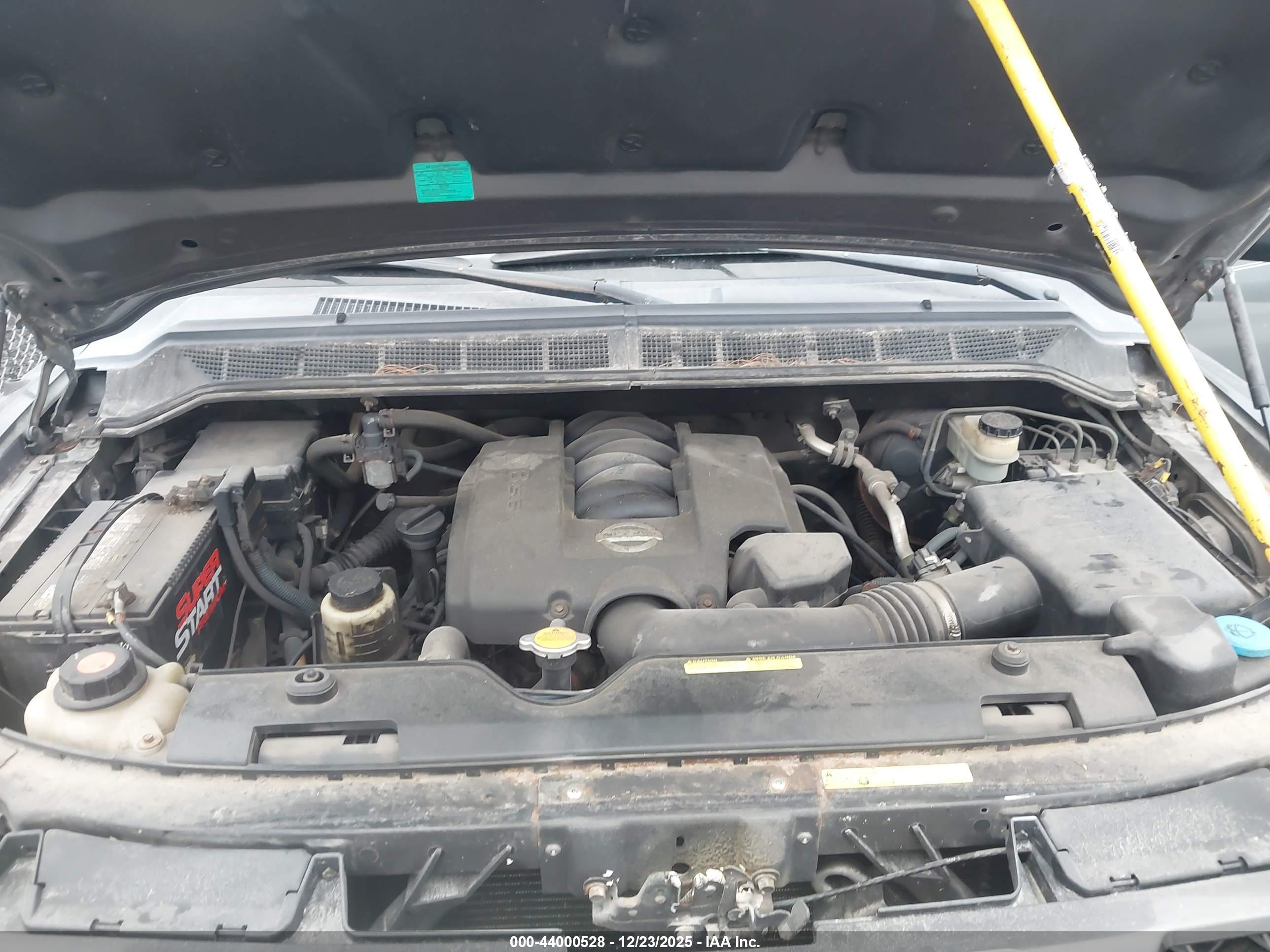 NISSAN TITAN image 10