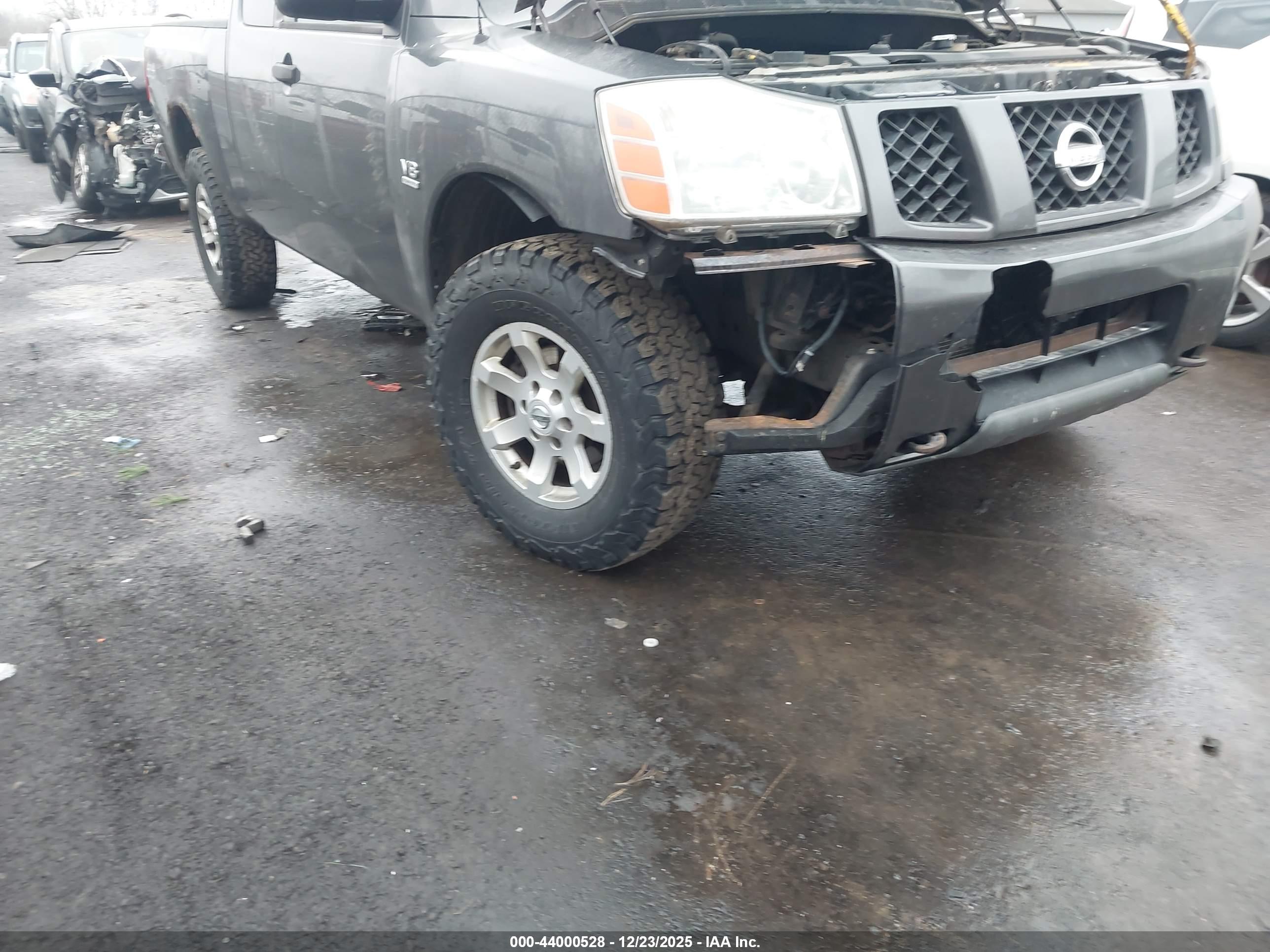 NISSAN TITAN image 6