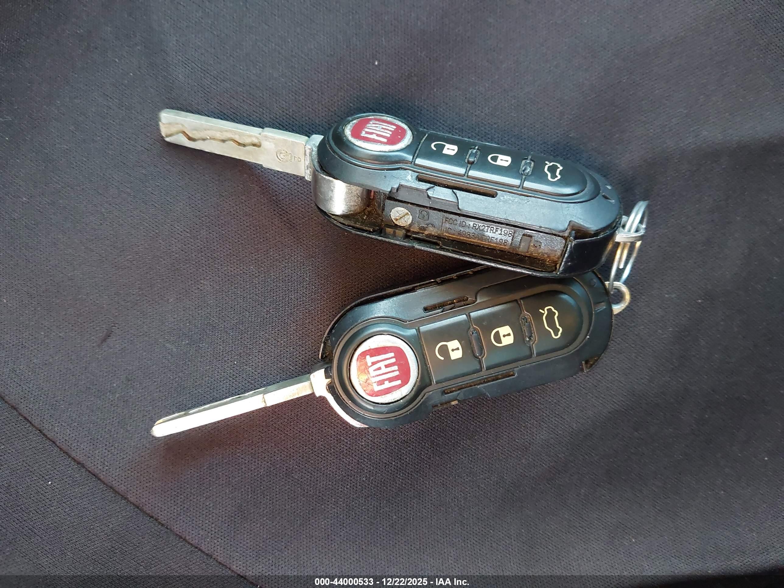 FIAT 500L image 11