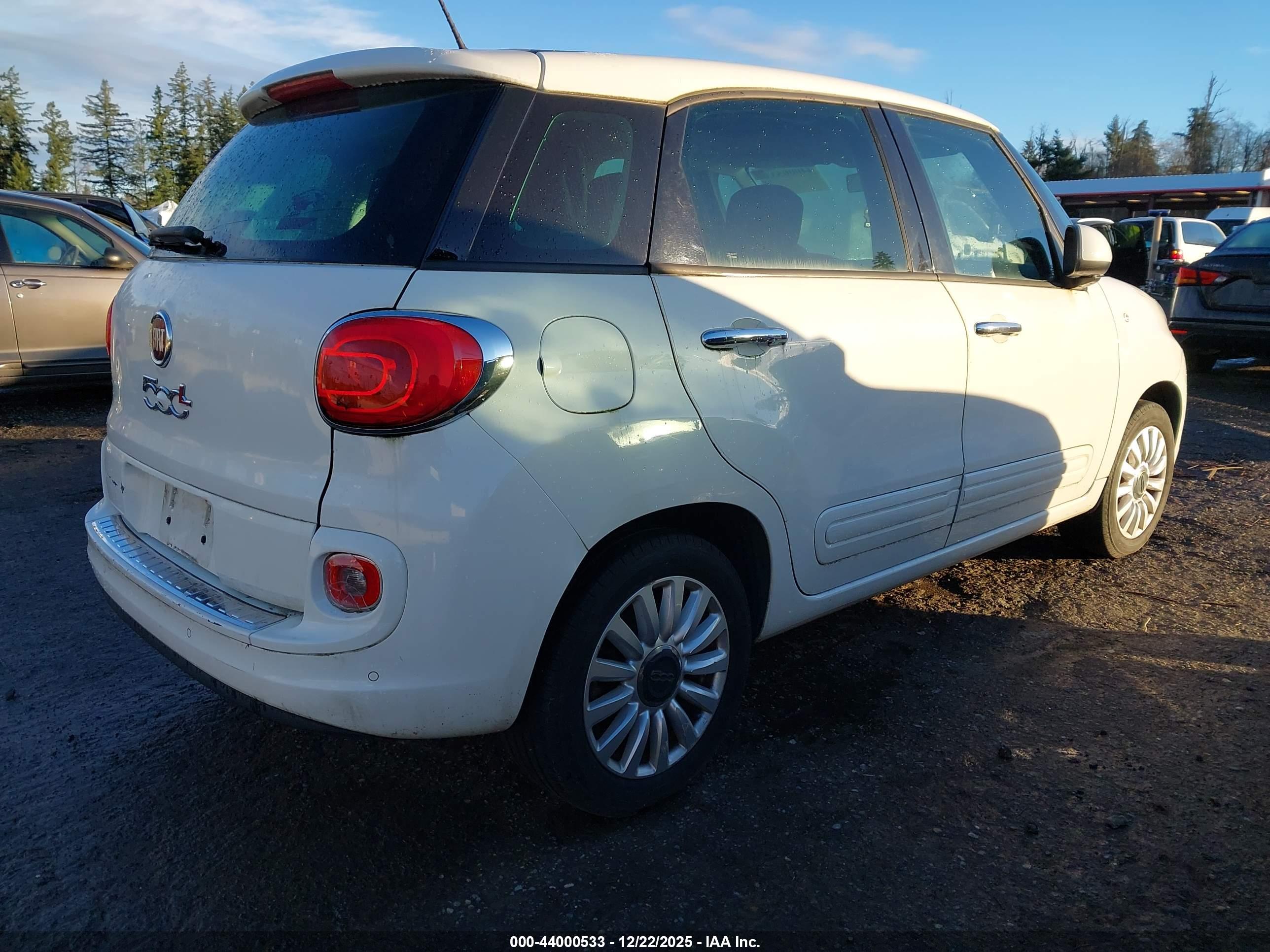 FIAT 500L image 4