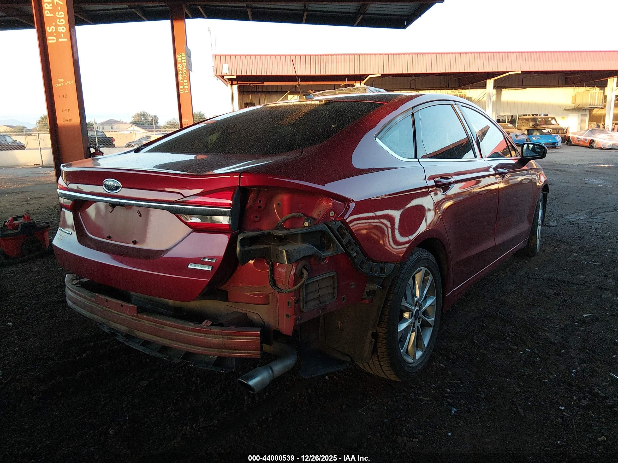 FORD FUSION image 4