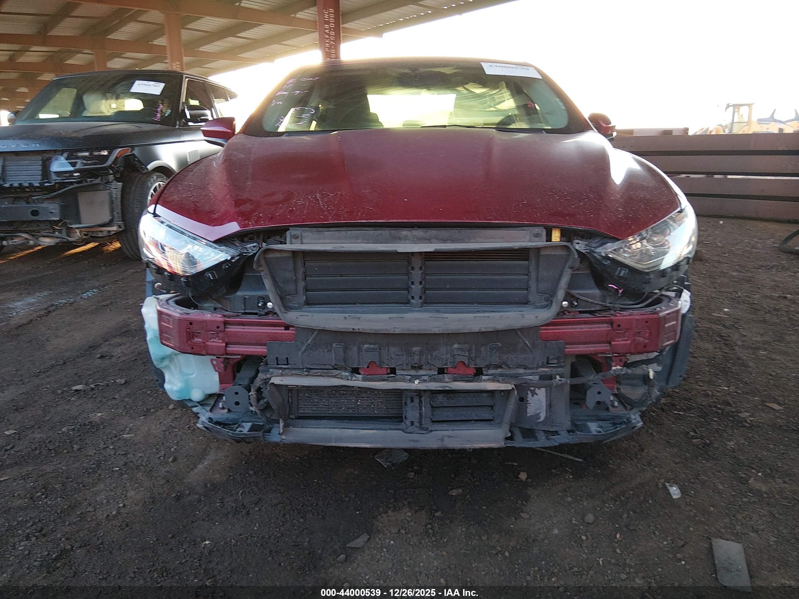 FORD FUSION image 6