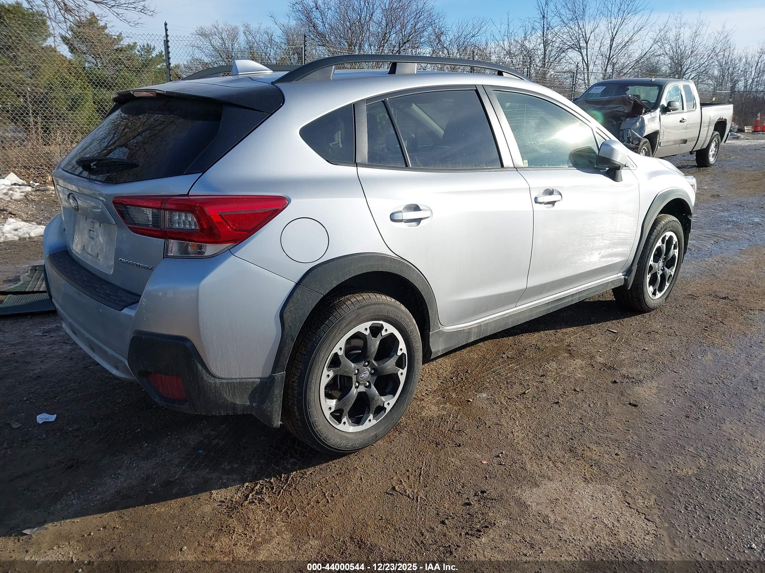 SUBARU CROSSTREK image 4