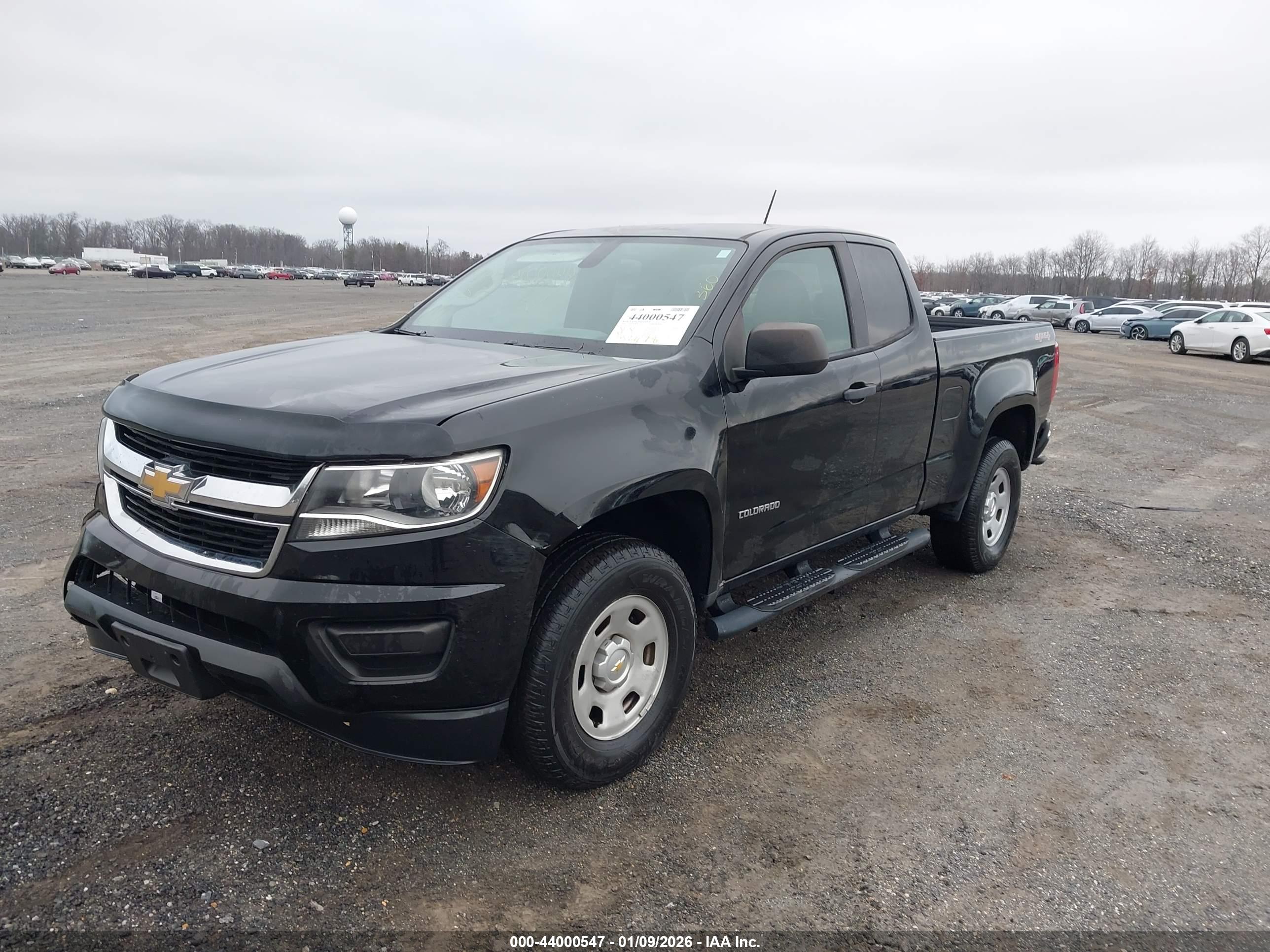 CHEVROLET COLORADO image 2