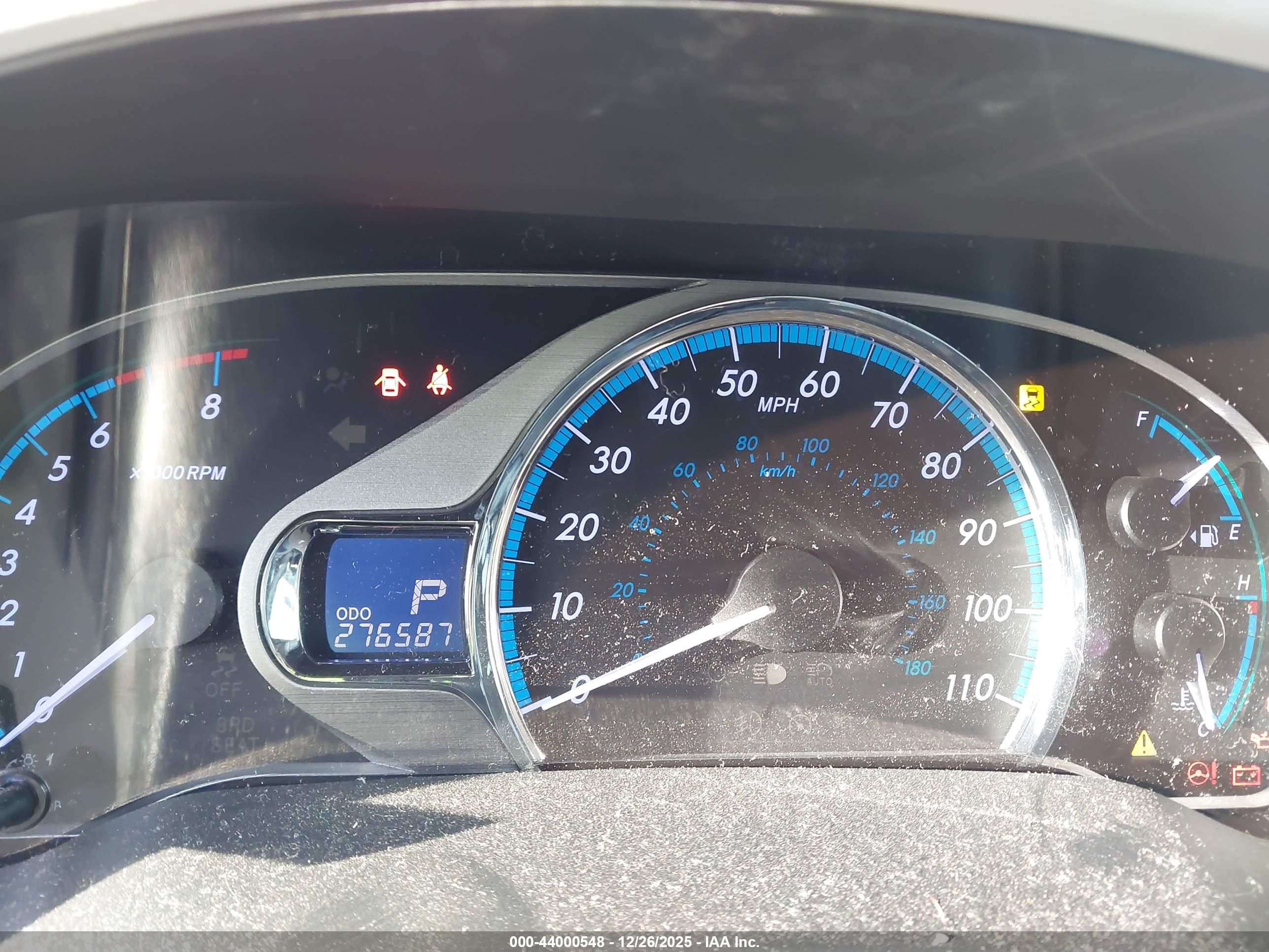 TOYOTA SIENNA image 7