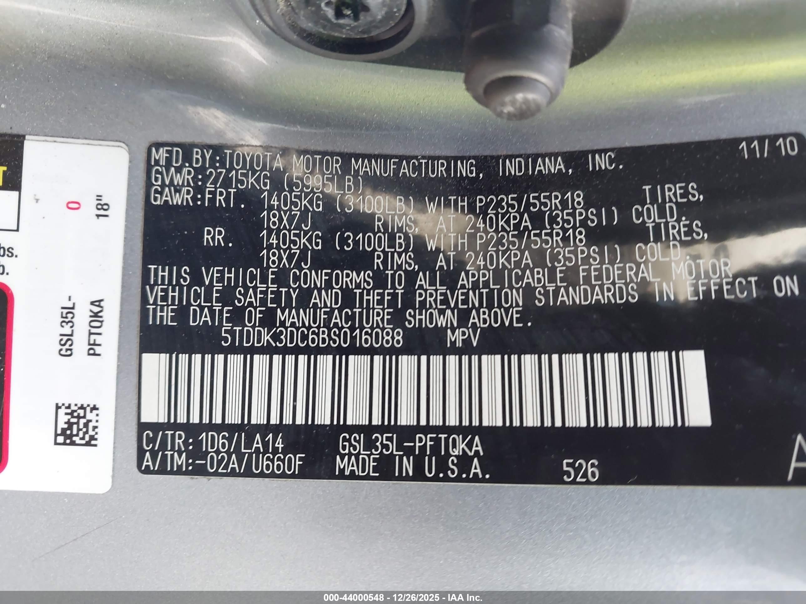 TOYOTA SIENNA image 9