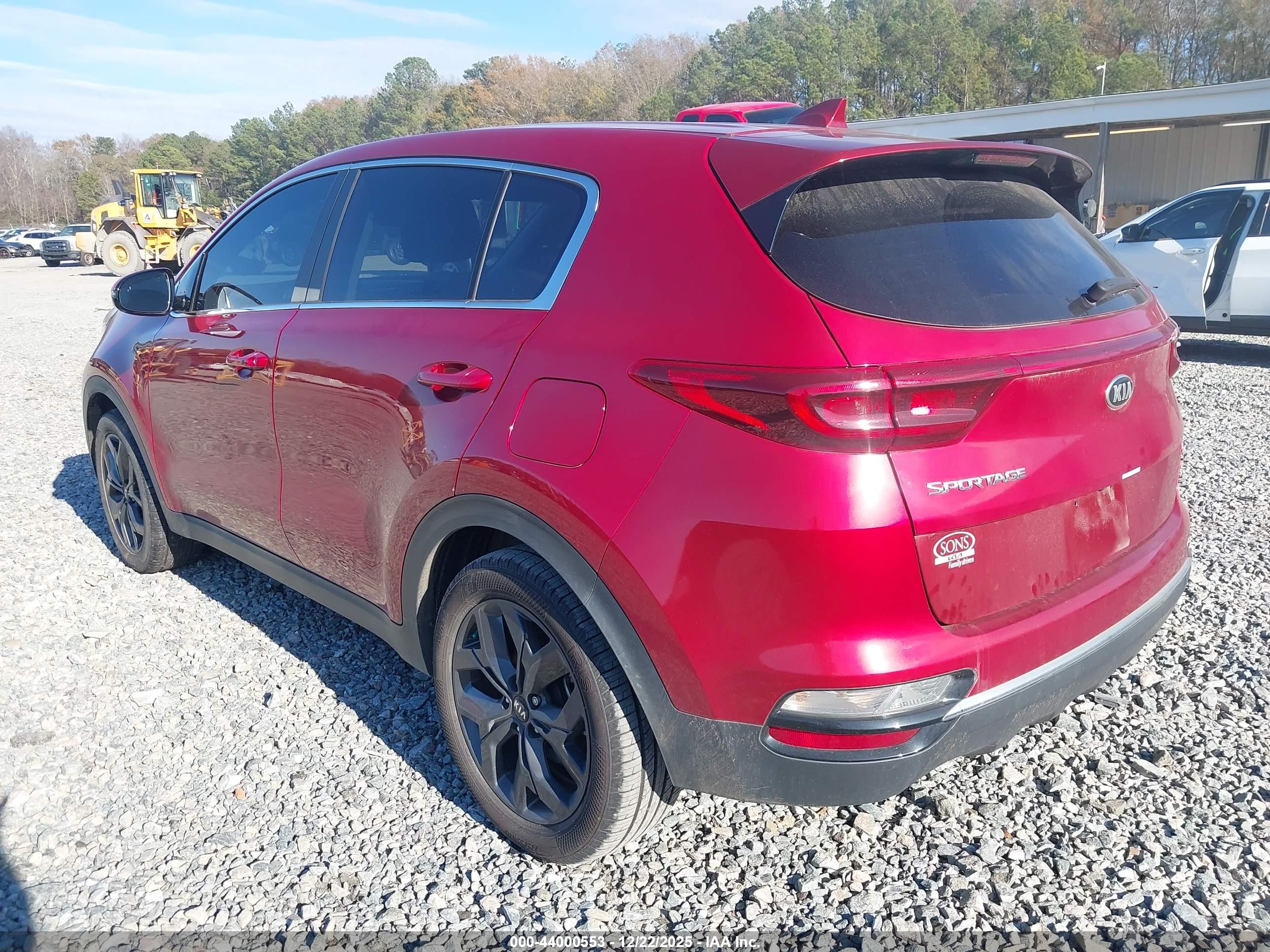 KIA SPORTAGE image 3