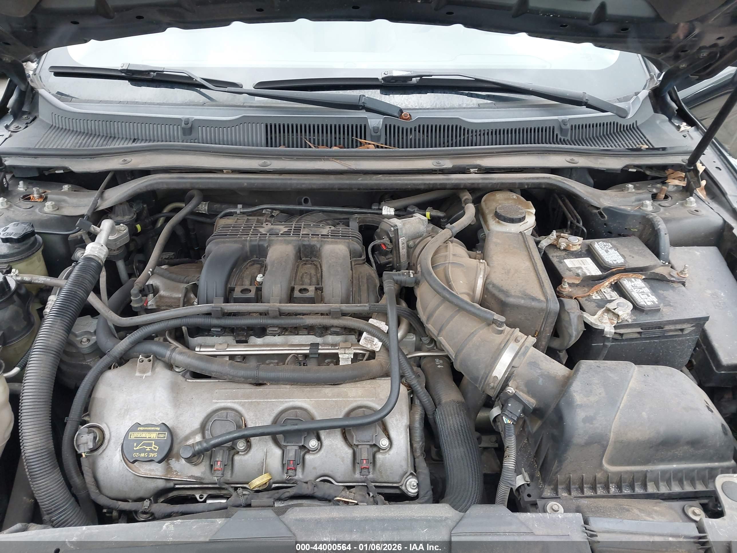 FORD TAURUS image 10