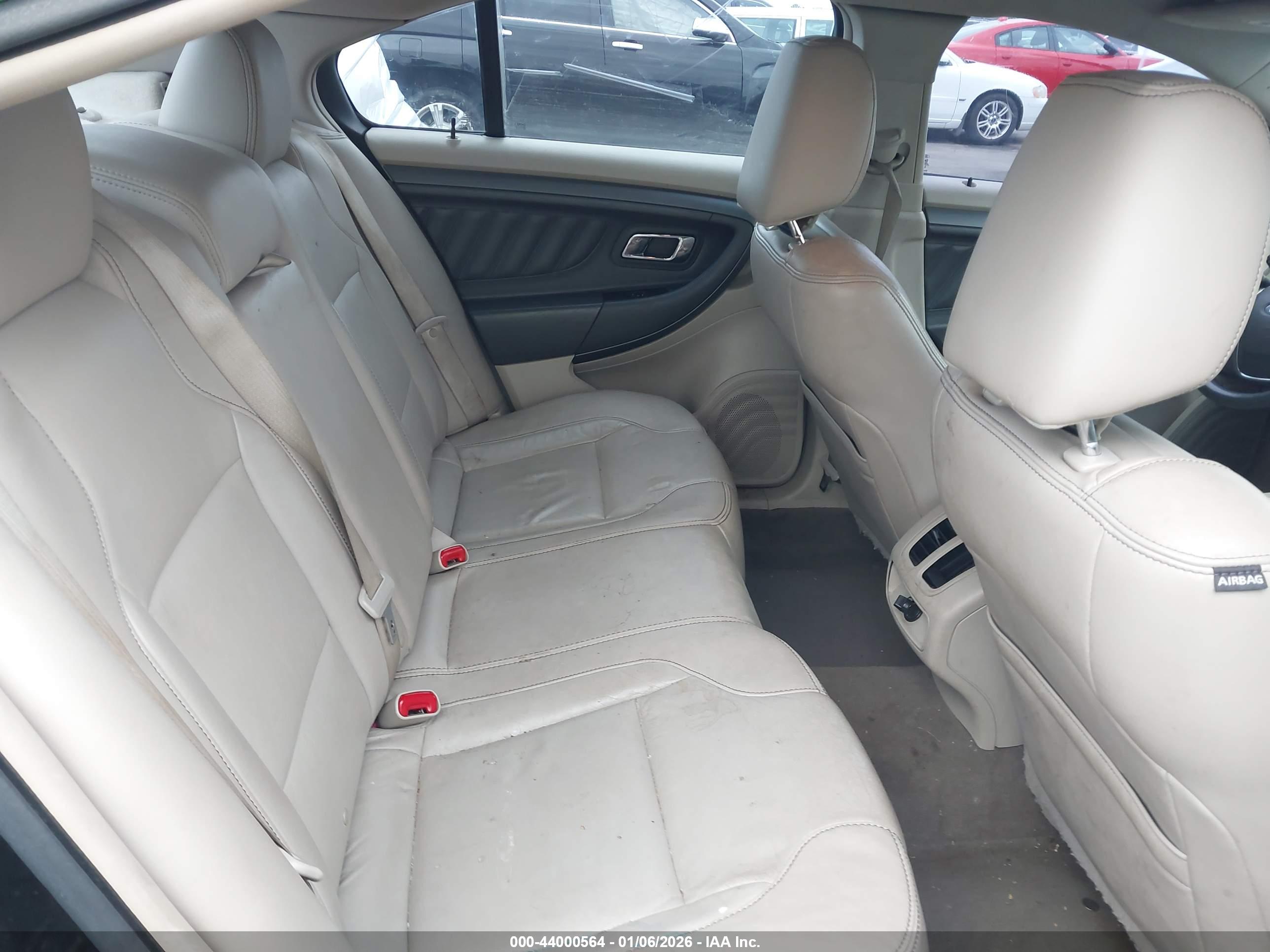 FORD TAURUS image 8