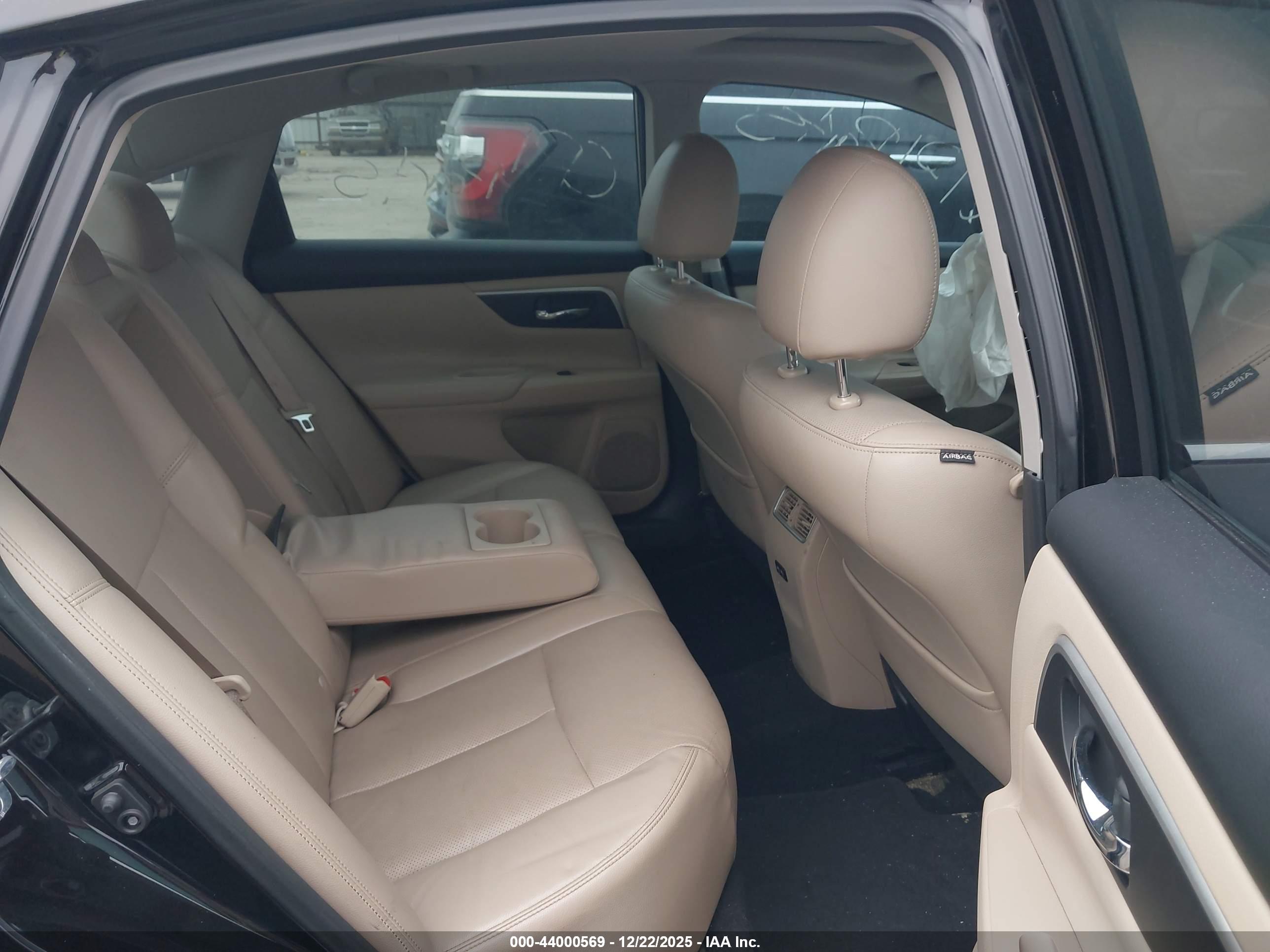 NISSAN ALTIMA image 8