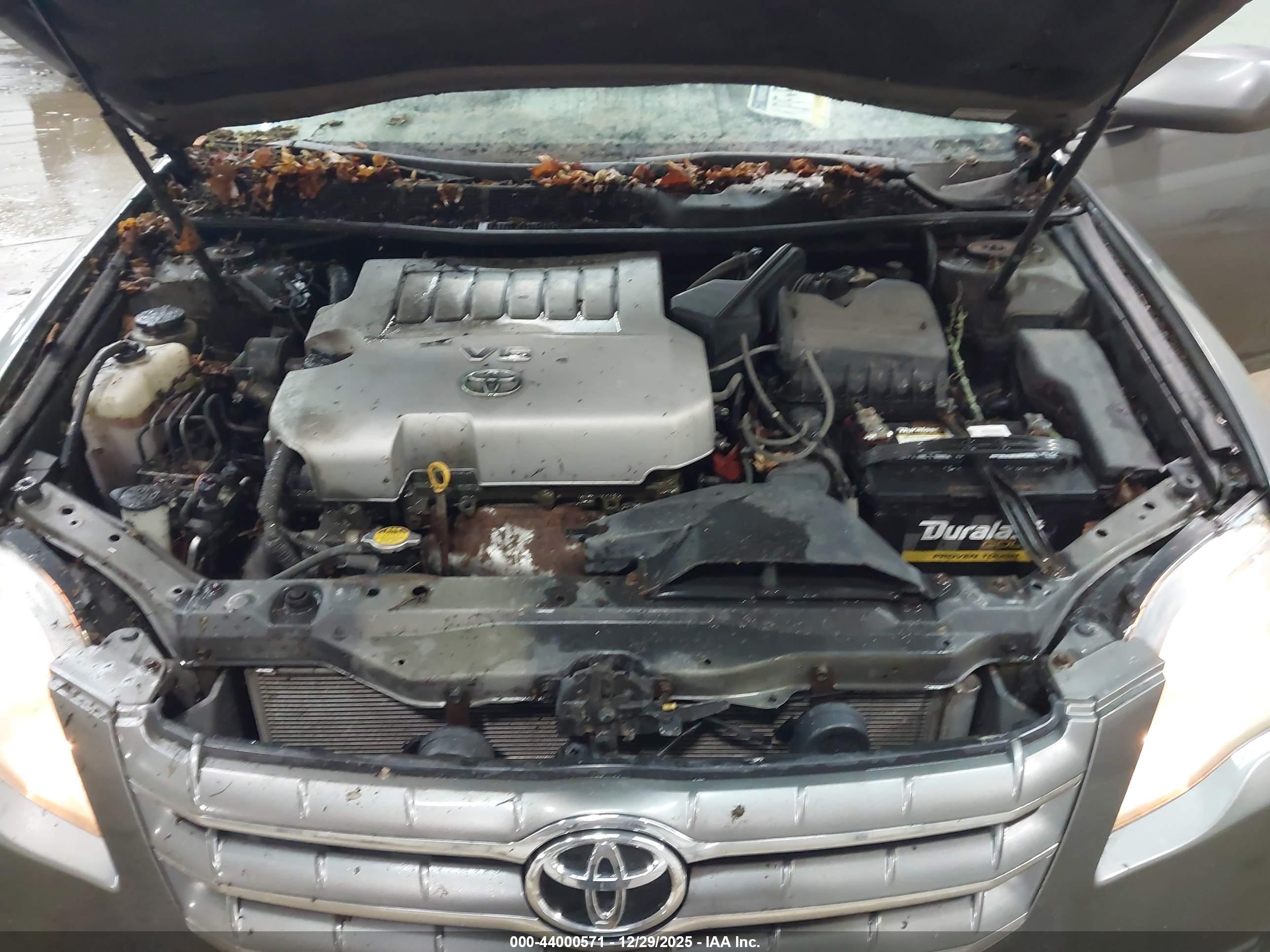 TOYOTA AVALON image 10