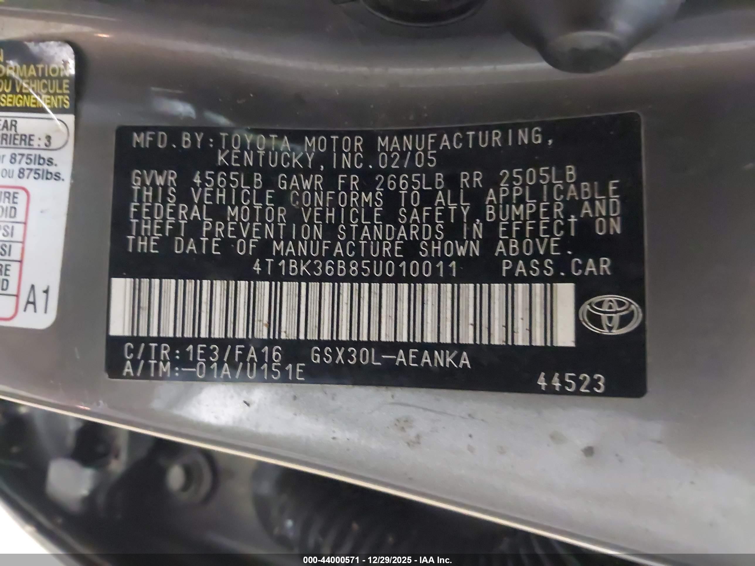 TOYOTA AVALON image 9