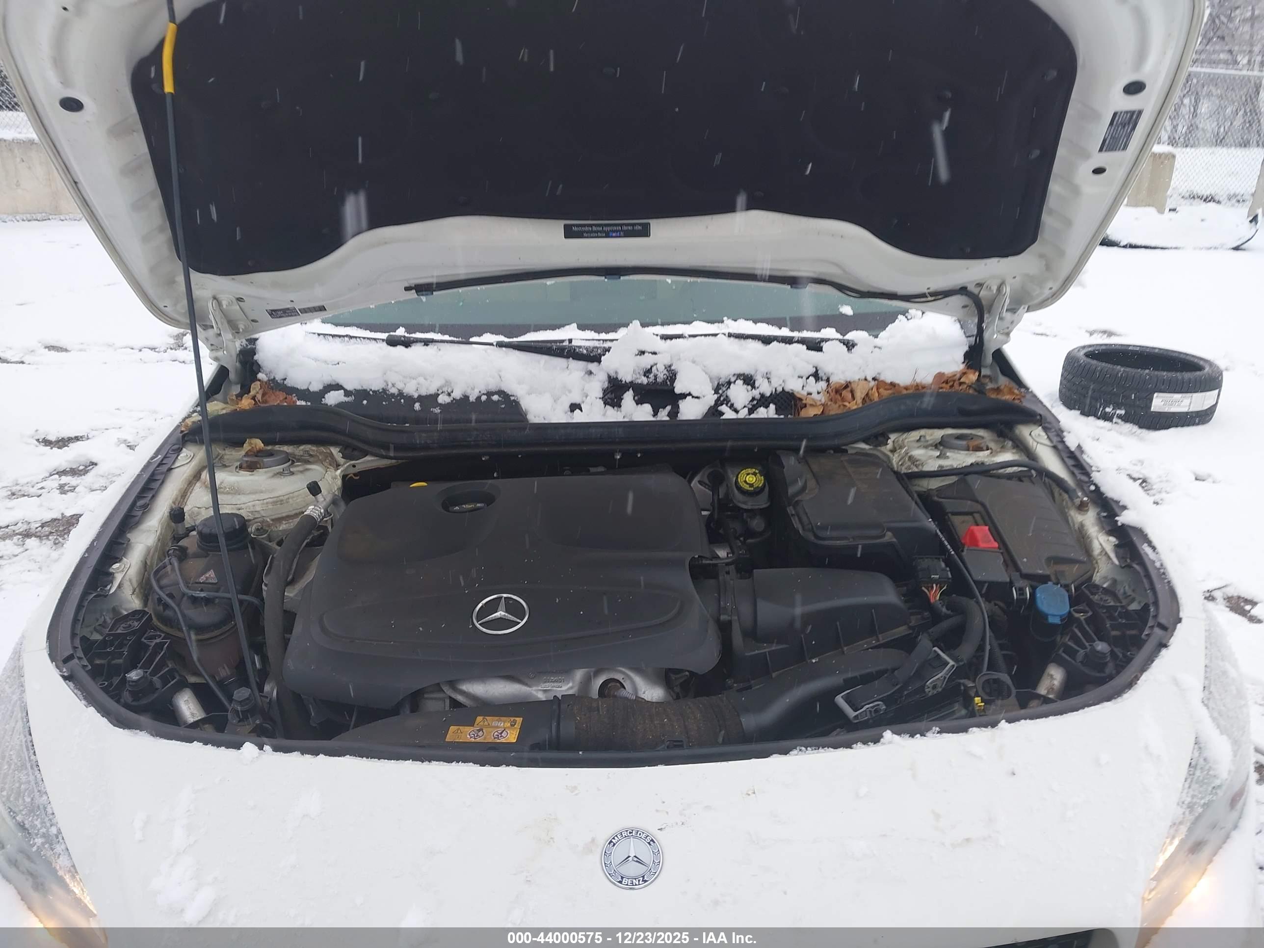 MERCEDES-BENZ CLA image 10