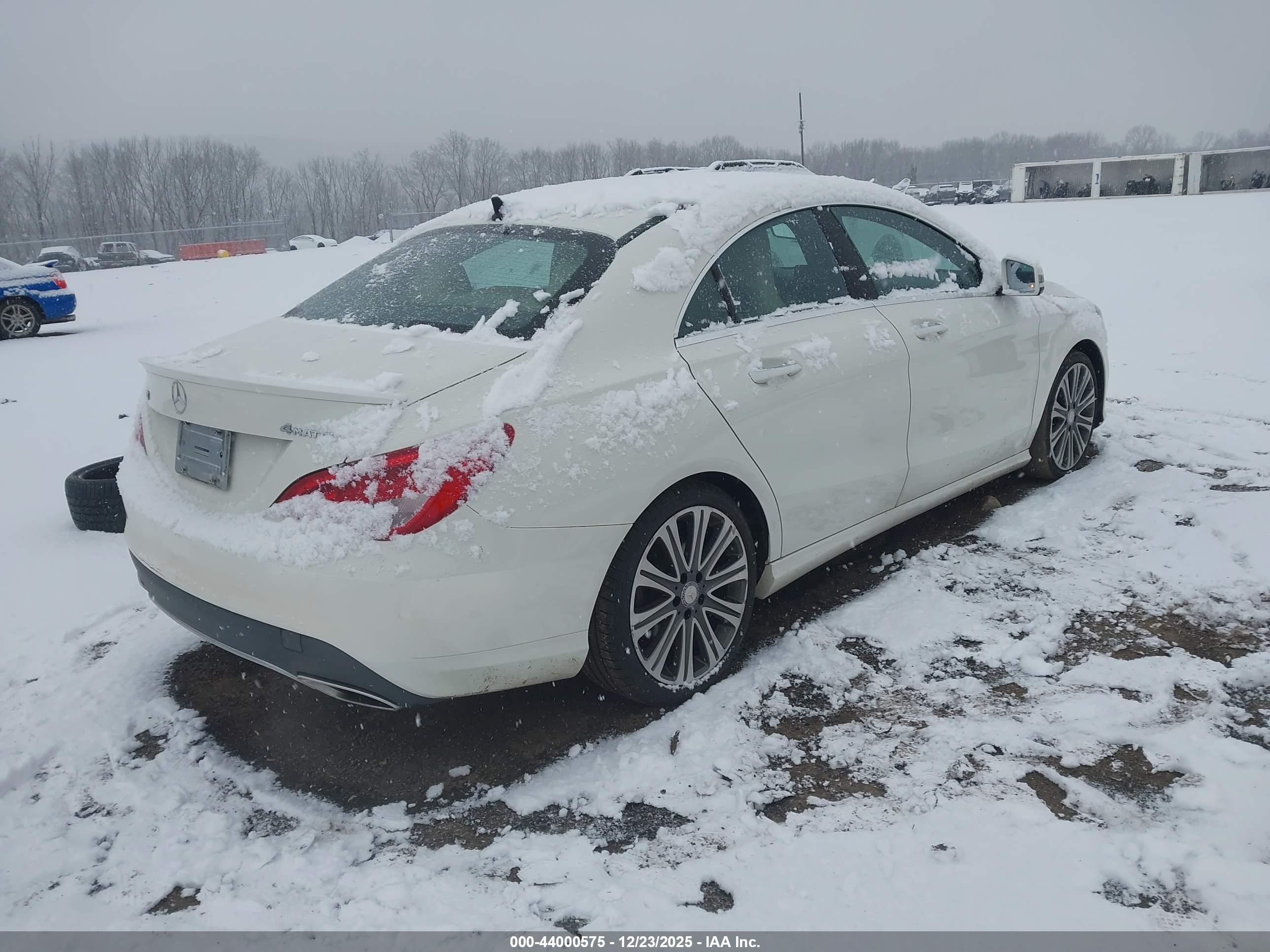 MERCEDES-BENZ CLA image 4