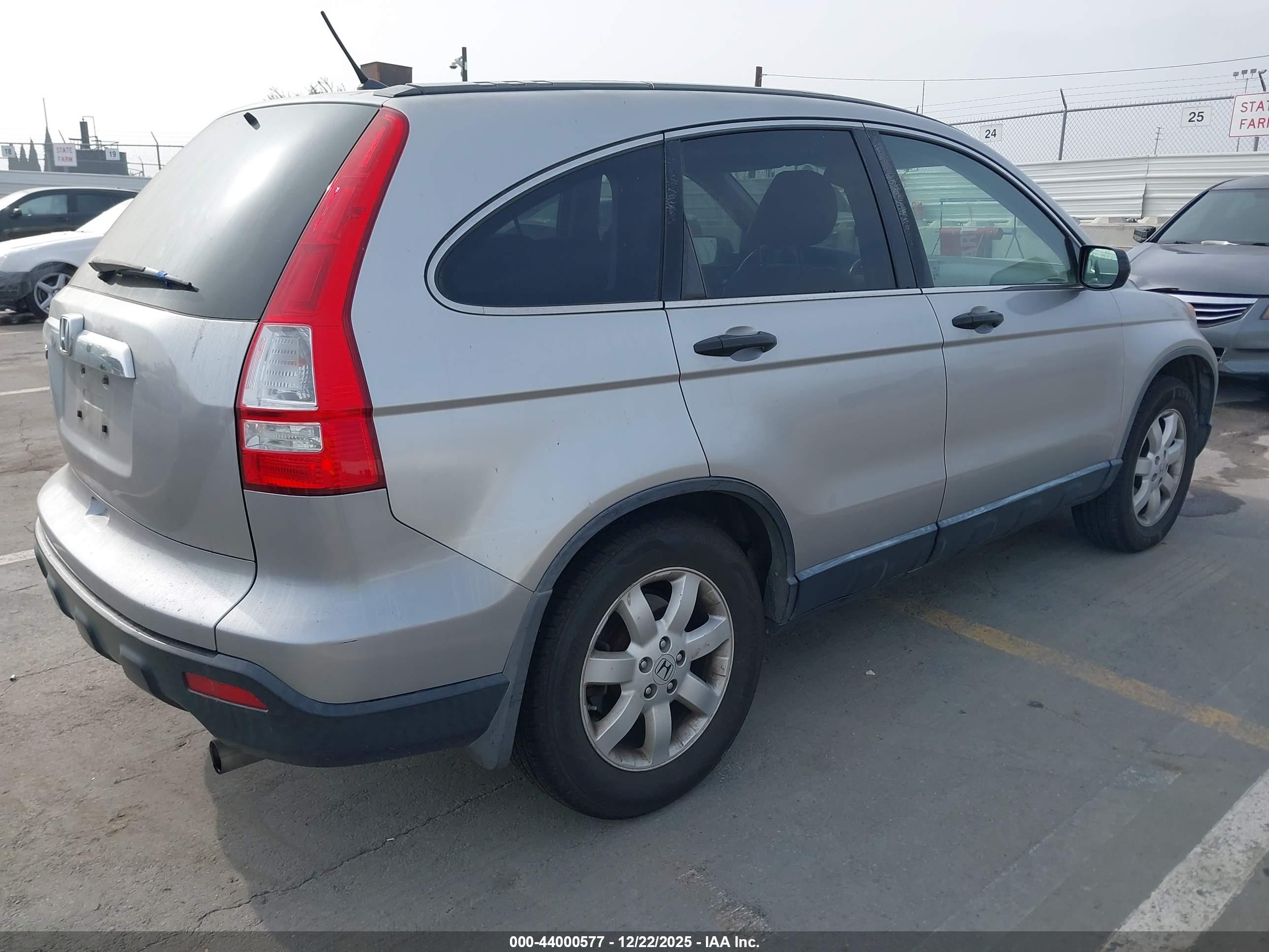 HONDA CR-V image 4