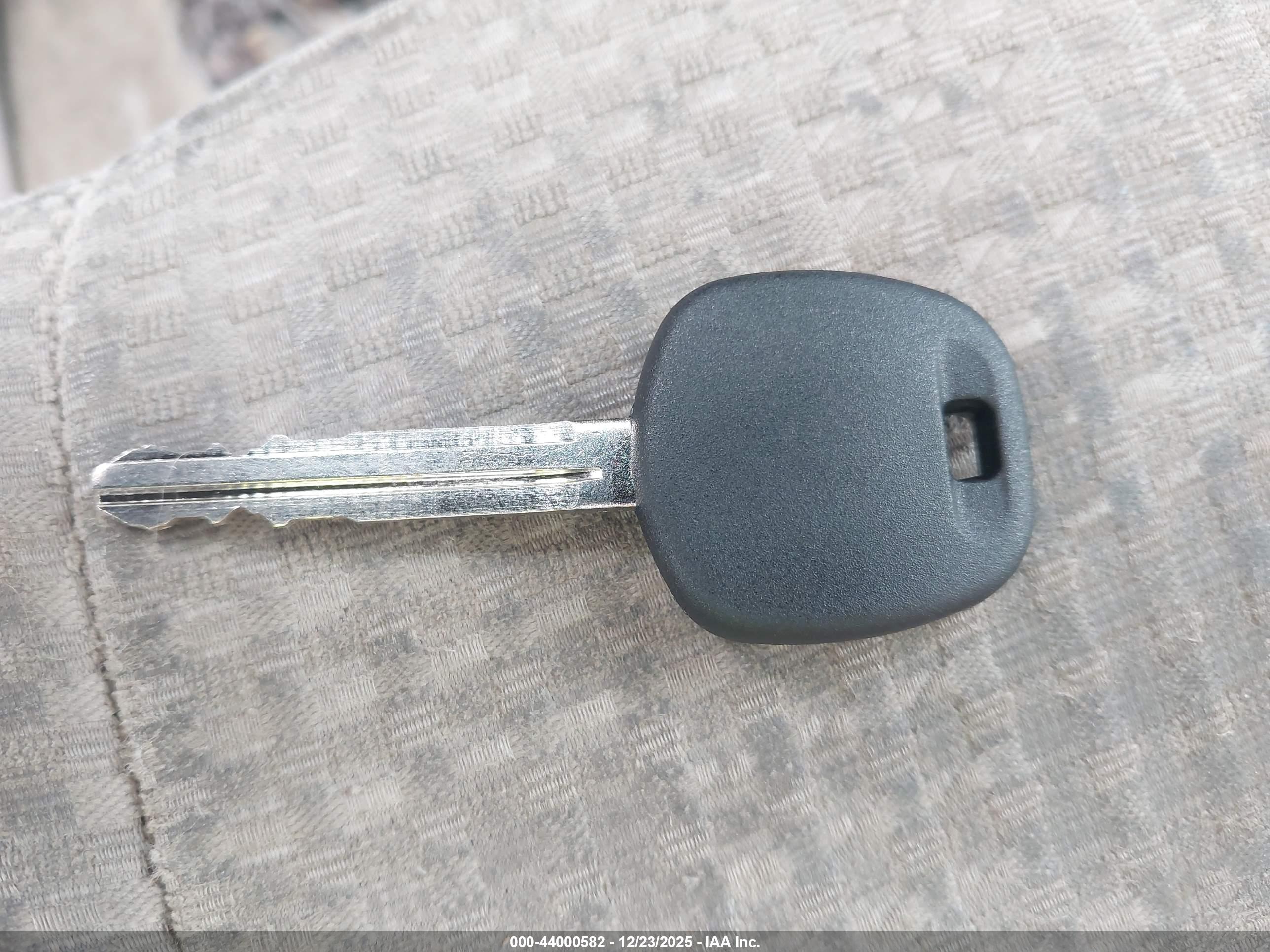 TOYOTA 4RUNNER image 11