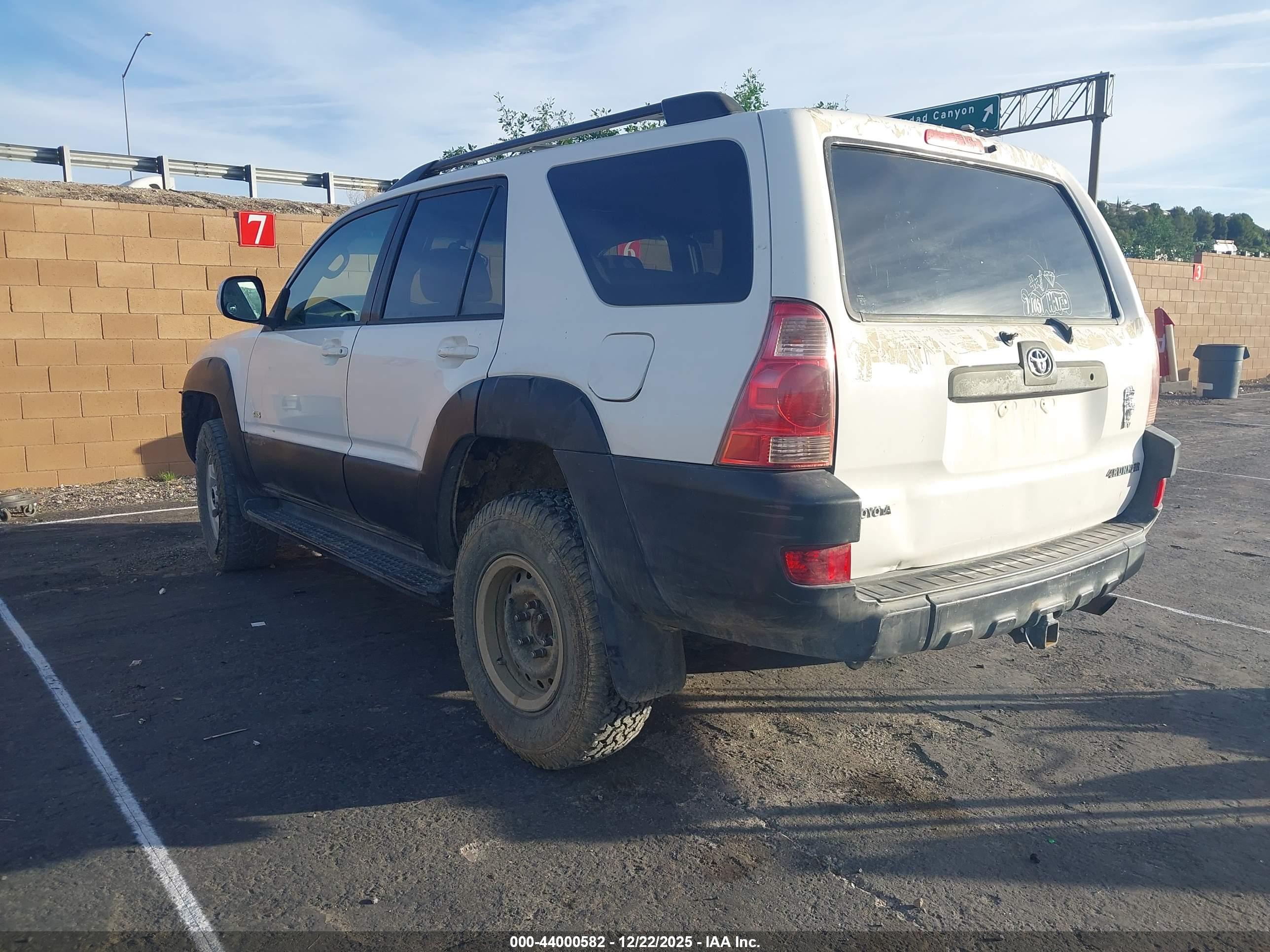 TOYOTA 4RUNNER image 3